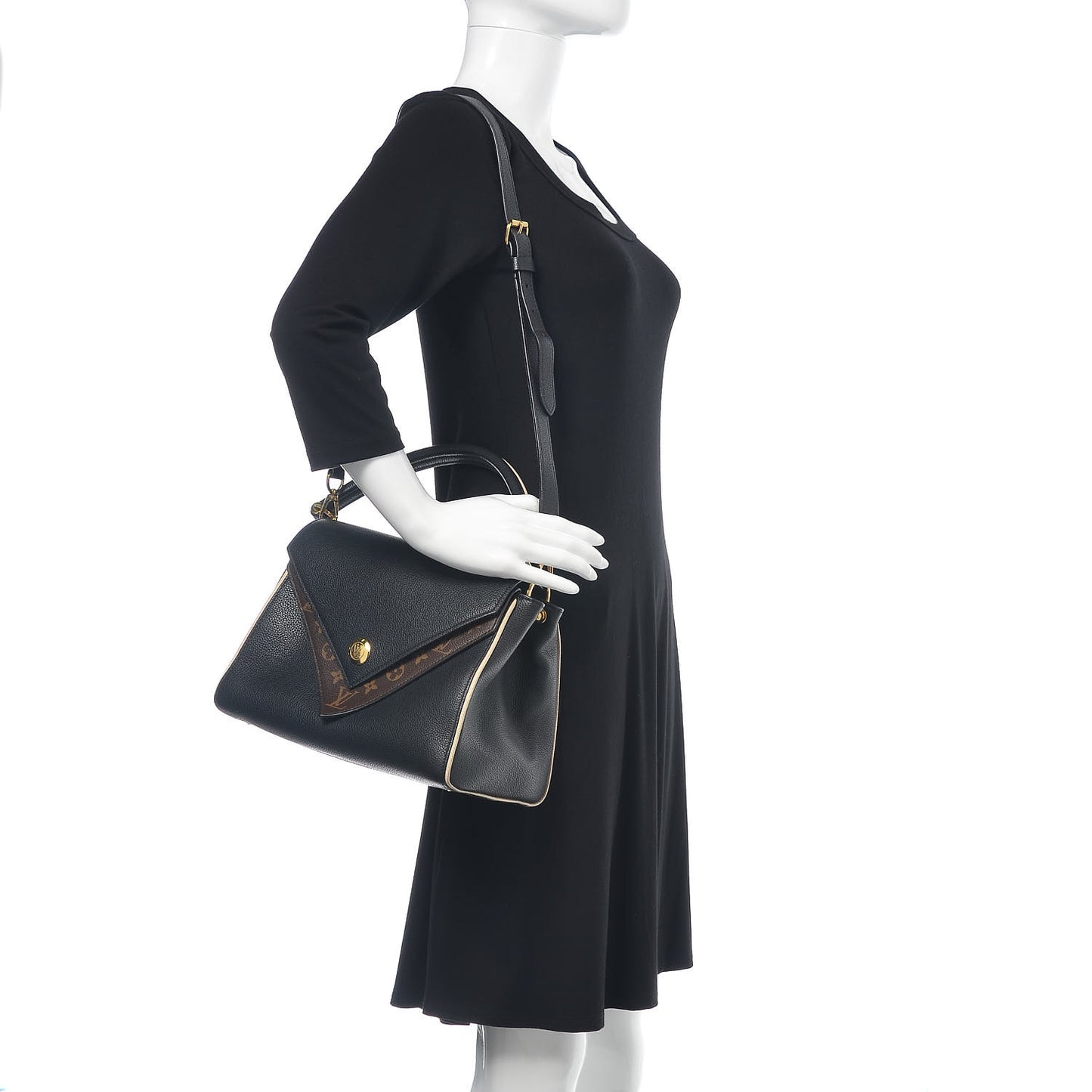 Monogram Double V Black