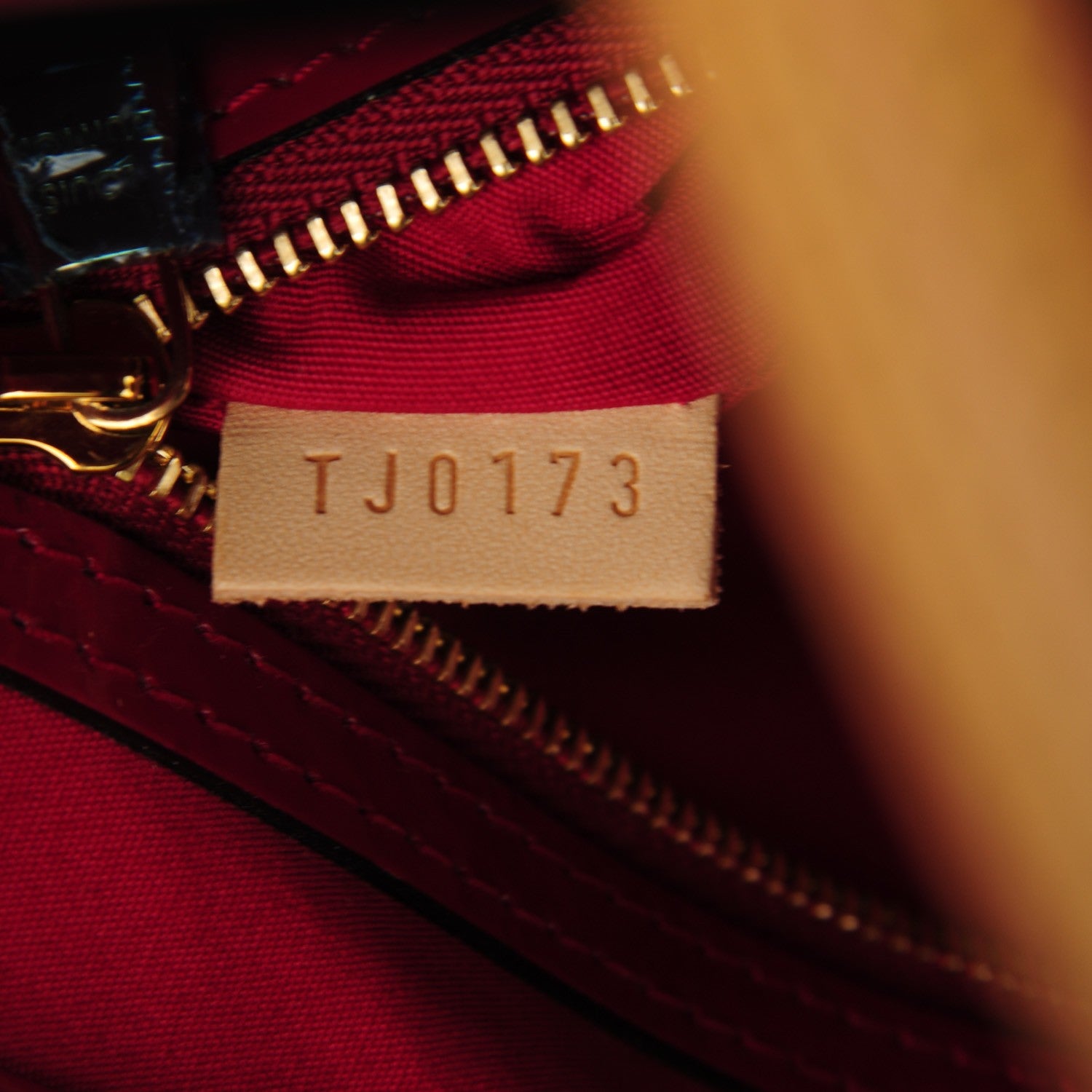 Louis Vuitton Vernis Catalina NS Rose Indien 8 of 8