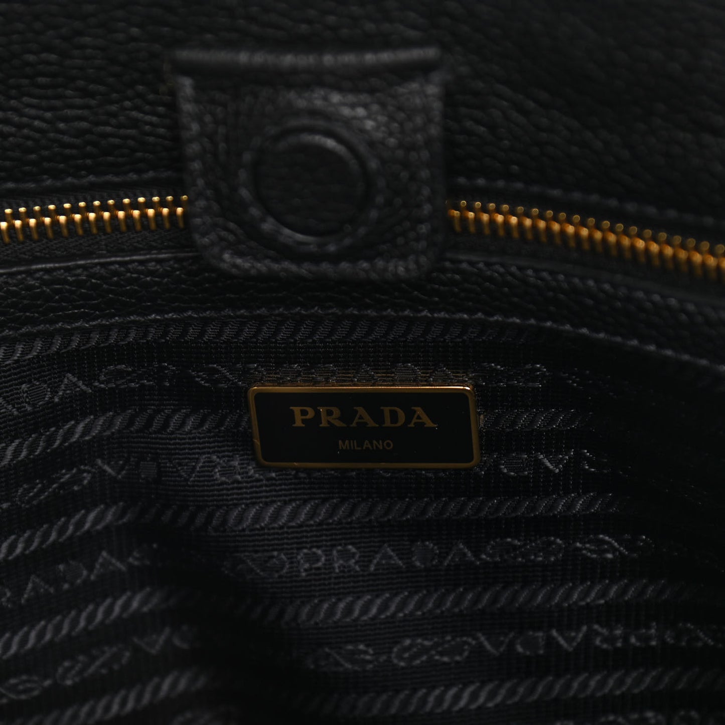 Vitello Grain Tote Black