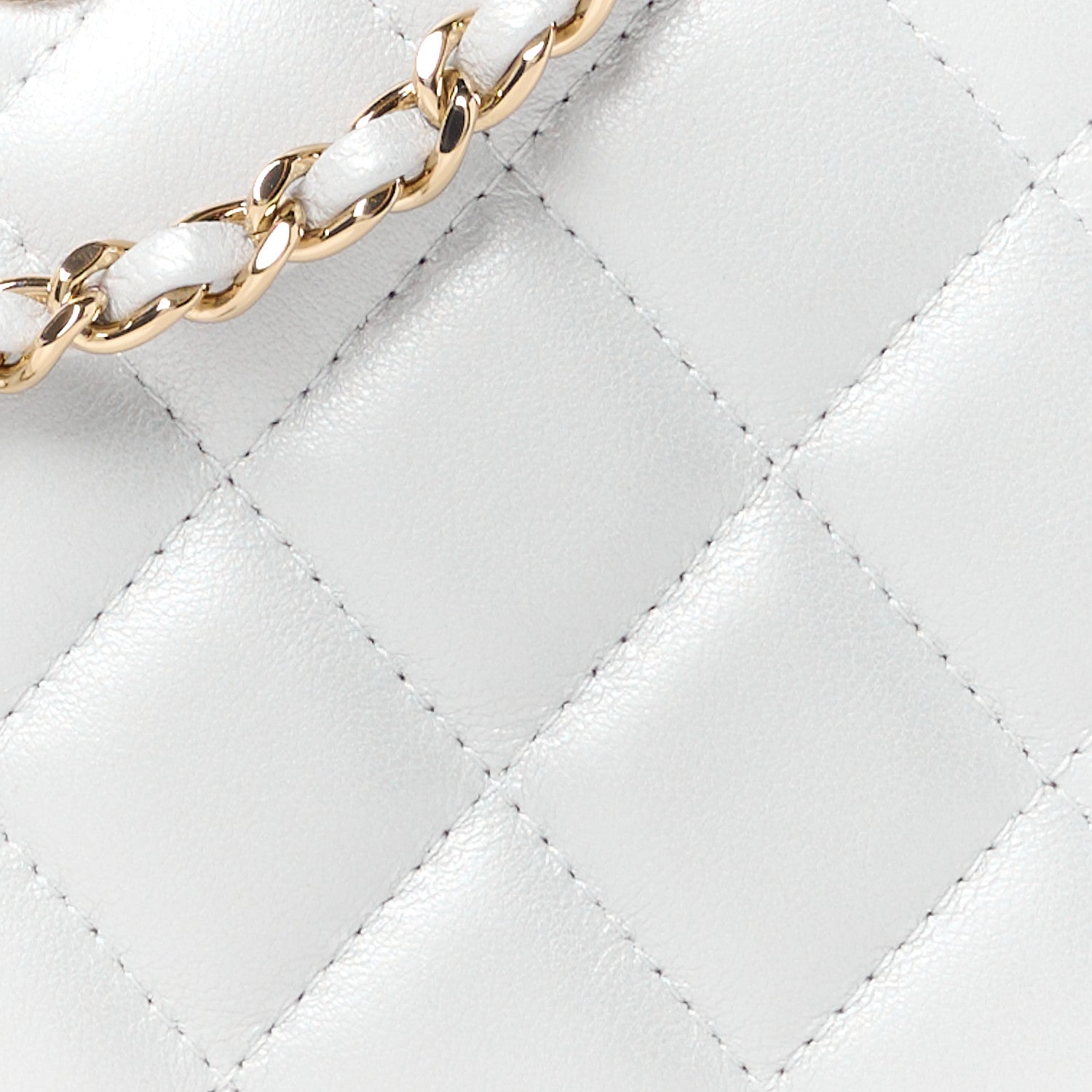 Chanel Metallic Lambskin Quilted Top Handle Vanity Case Silver 9 of 11