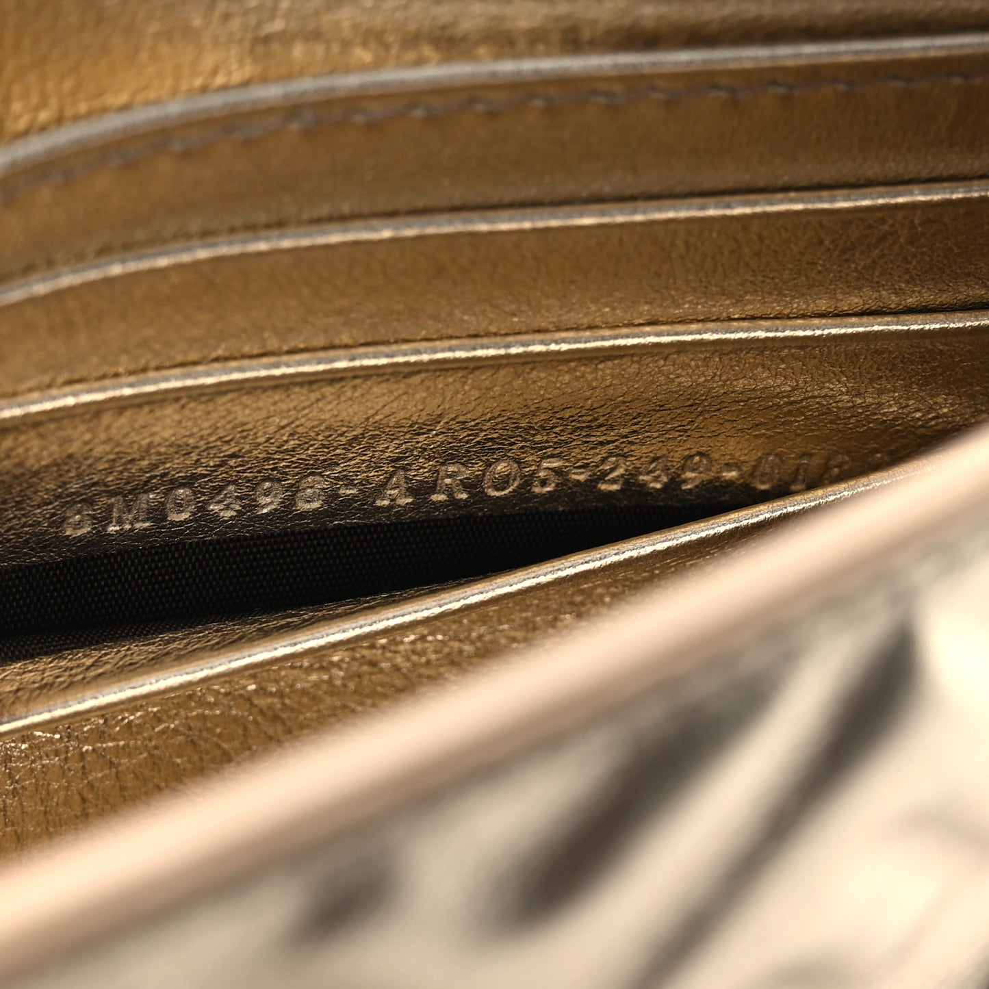 Metallic Nappa Matisse FF Embossed Wallet On Chain Platino