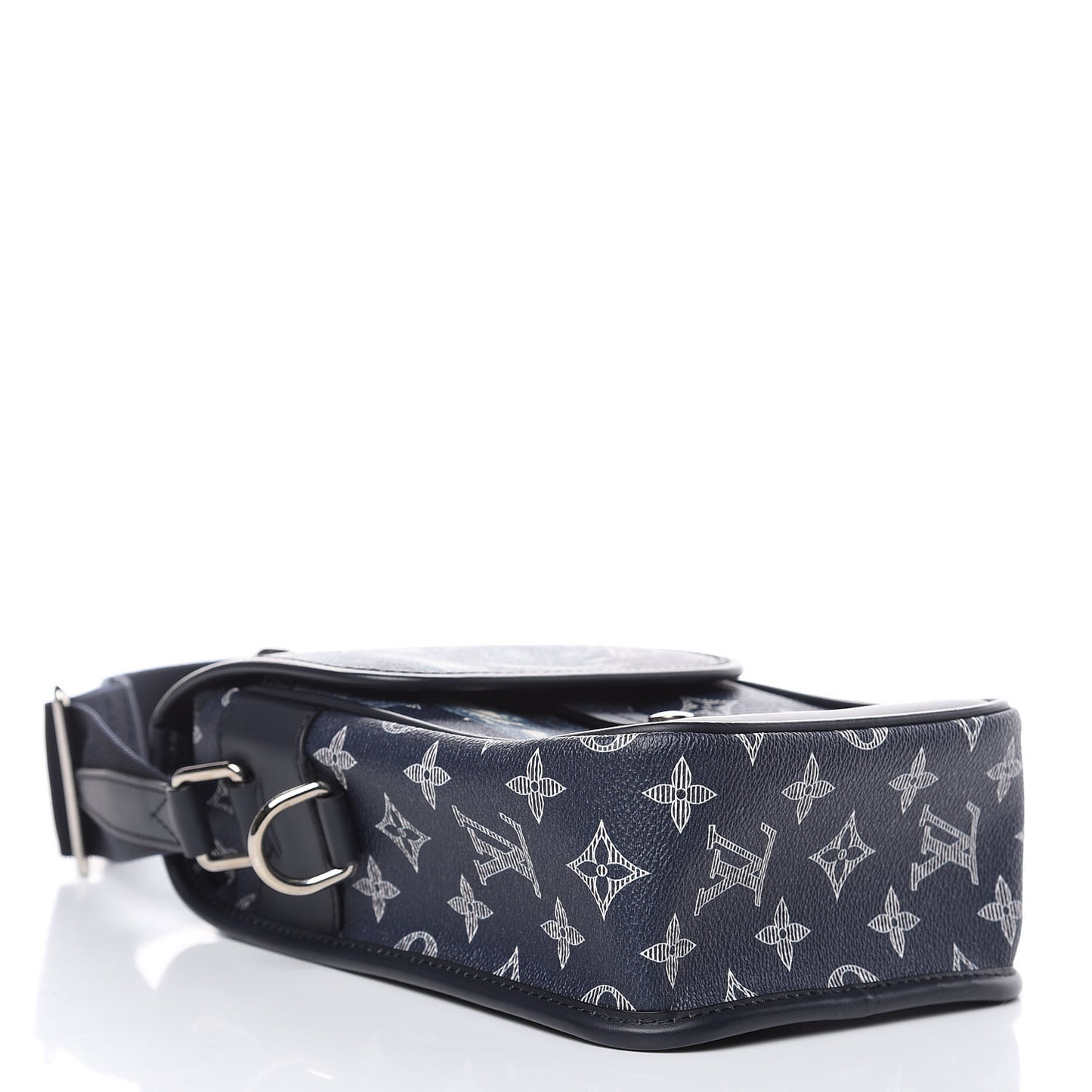 Savane Monogram Elephant Chapman Messenger BB Encre