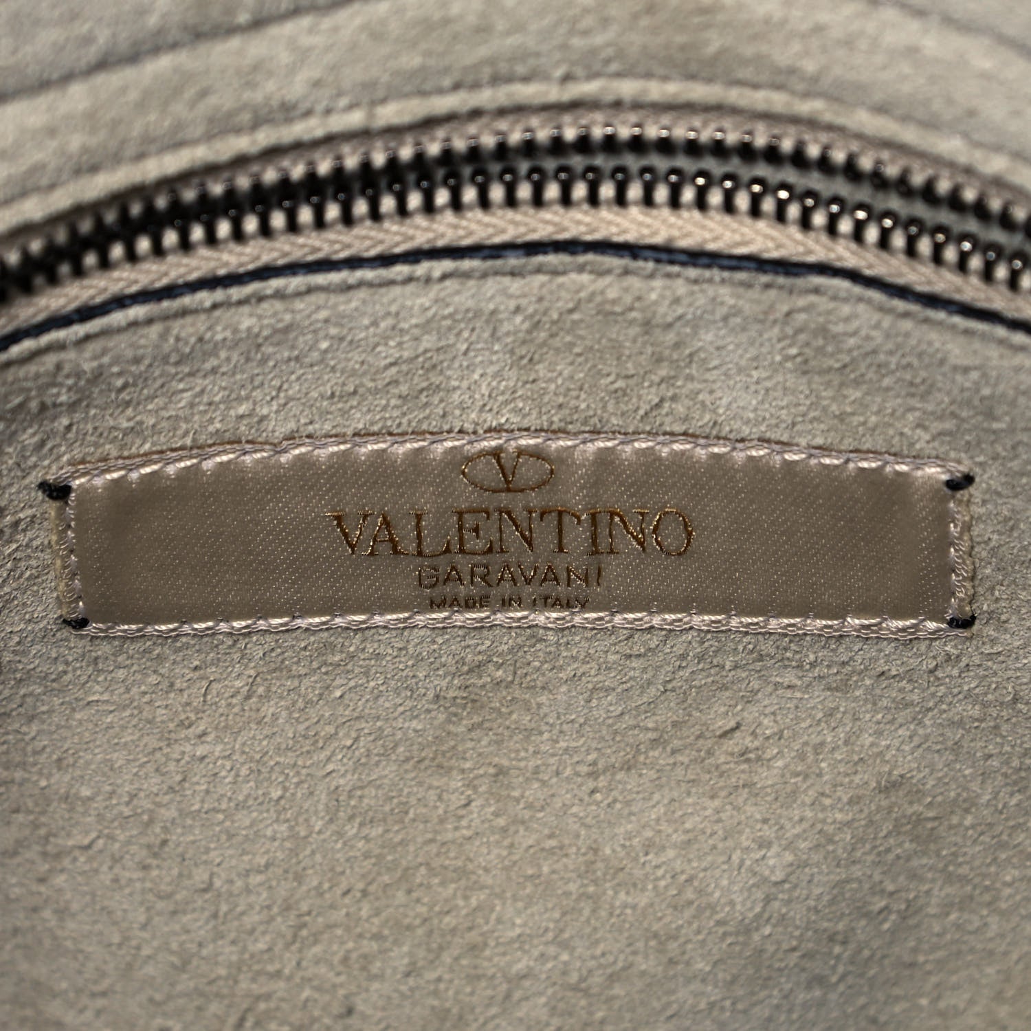 Valentino Garavani Grainy Calfskin My Rockstud Rolling Frame Bag Light Ivory 6 of 8