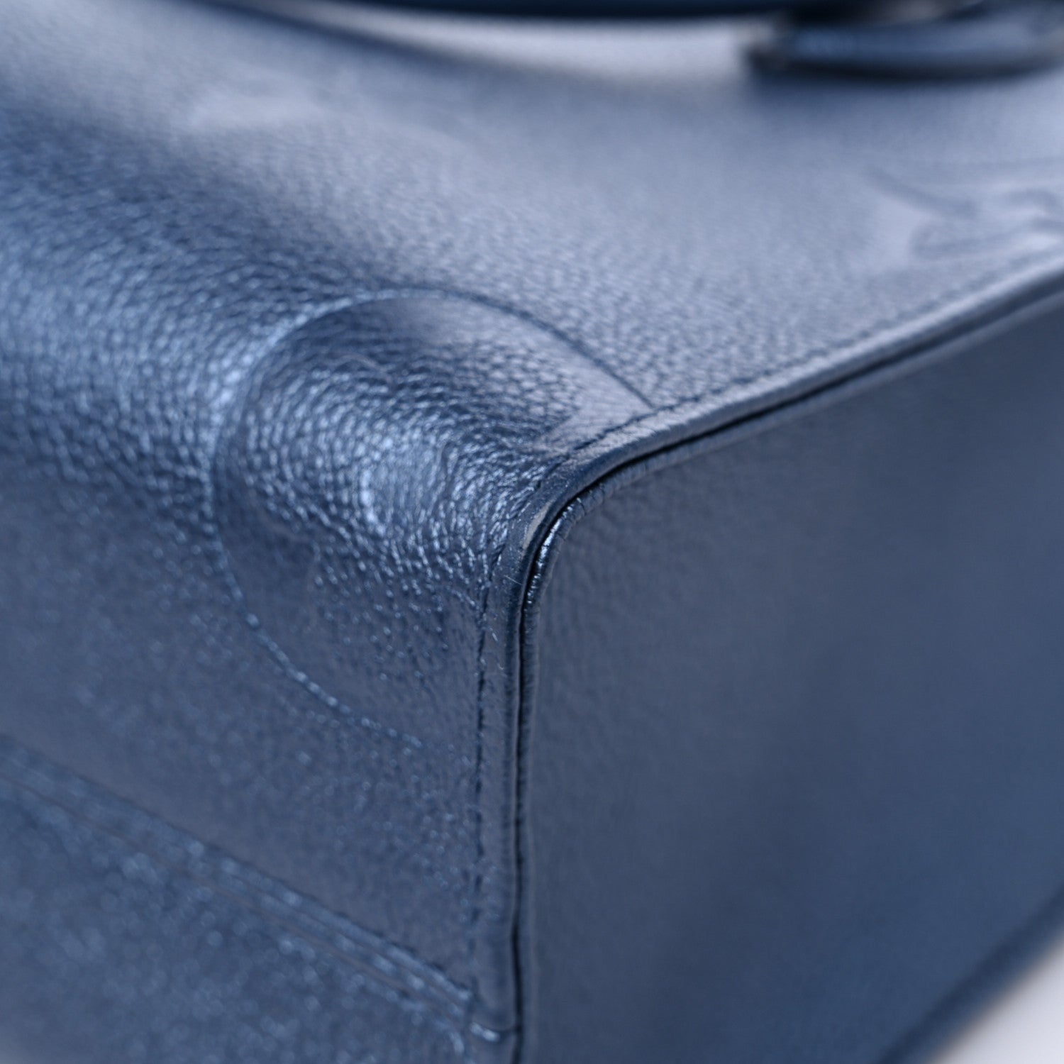 Louis Vuitton Metallic Empreinte Monogram Giant Onthego PM Navy Nacre 9 of 9