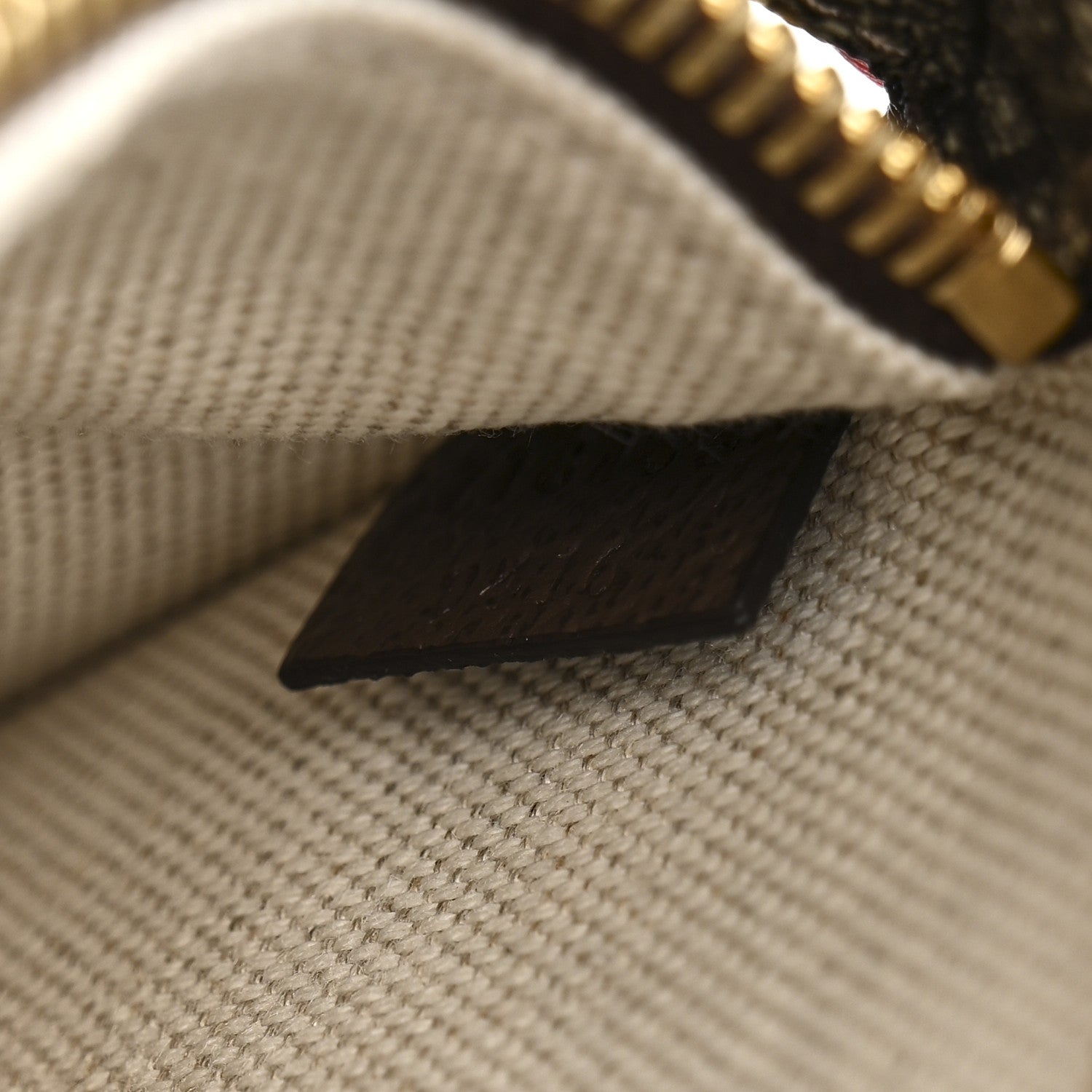 Gucci GG Supreme Monogram Textured Dollar Calfskin Blondie Belt Bag Beige Ebony New Acero 8 of 11