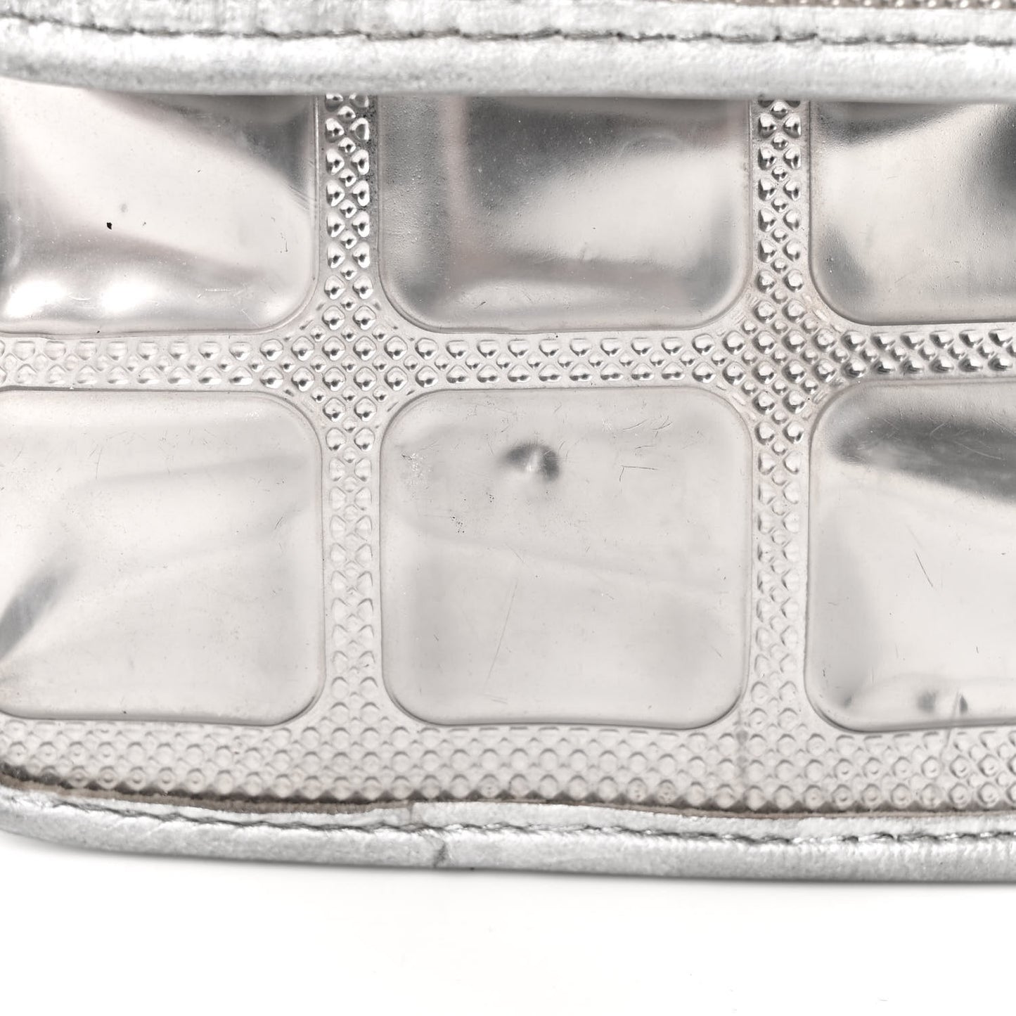 Vinyl Large Ice Cube Flap Silver