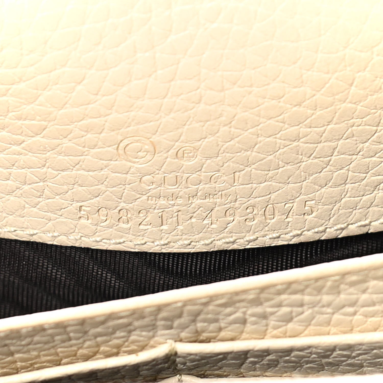 Gucci Pebbled Calfskin Soho Wallet on Chain Ivoire 5 of 14