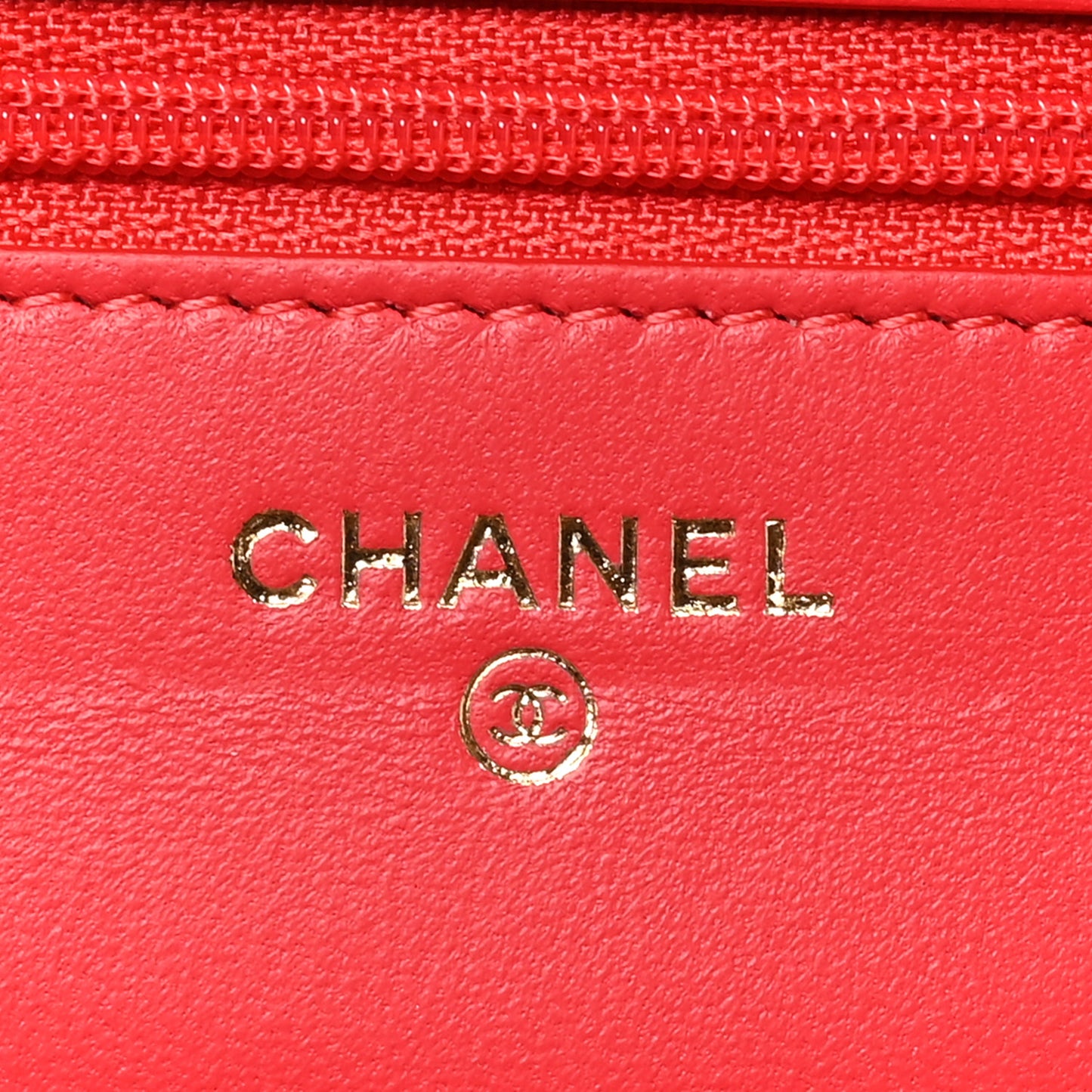 Lambskin Quilted CC Pearl Crush Wallet On Chain WOC  Red