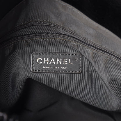 Chanel Crumpled Caviar Quilted Maxi Elastic Flap Black 6 of 7