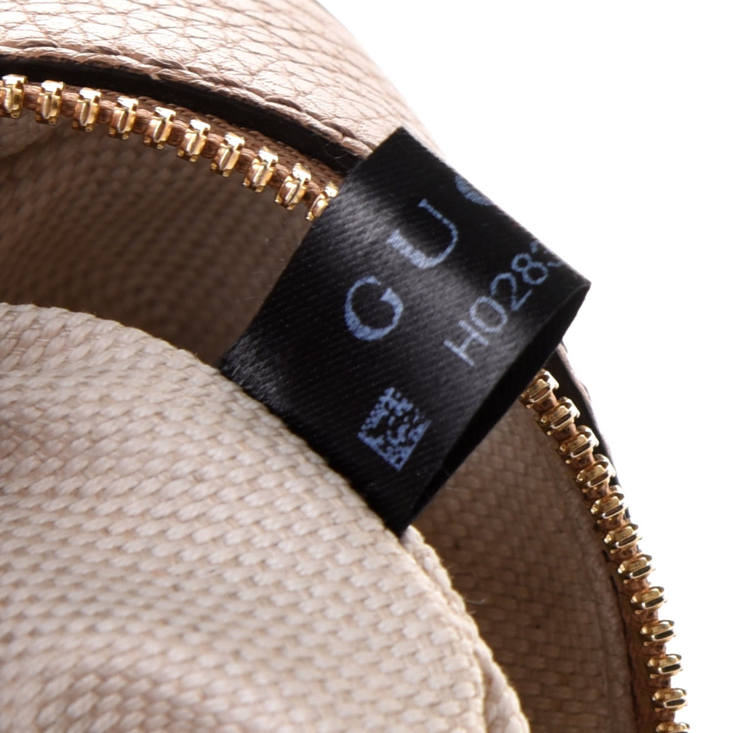 Pebbled Calfskin Small Soho Disco Bag Camelia