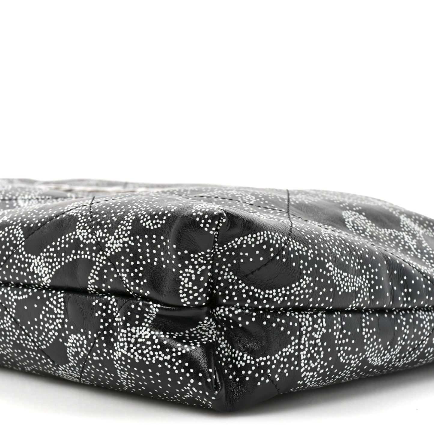 Printed Calfskin Quilted Chanel 22 Black