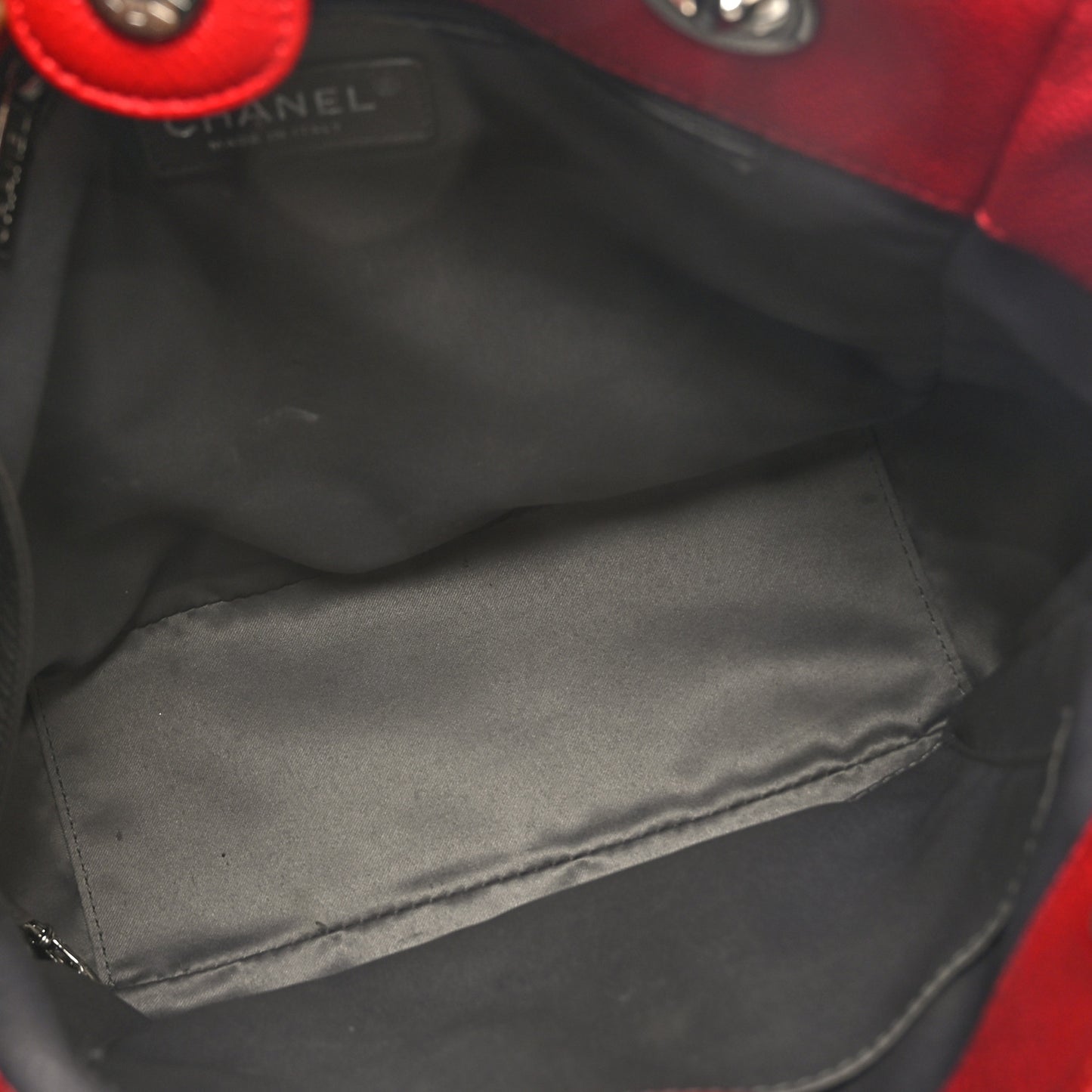 Caviar Quilted Petit Shopping Tote PST Red