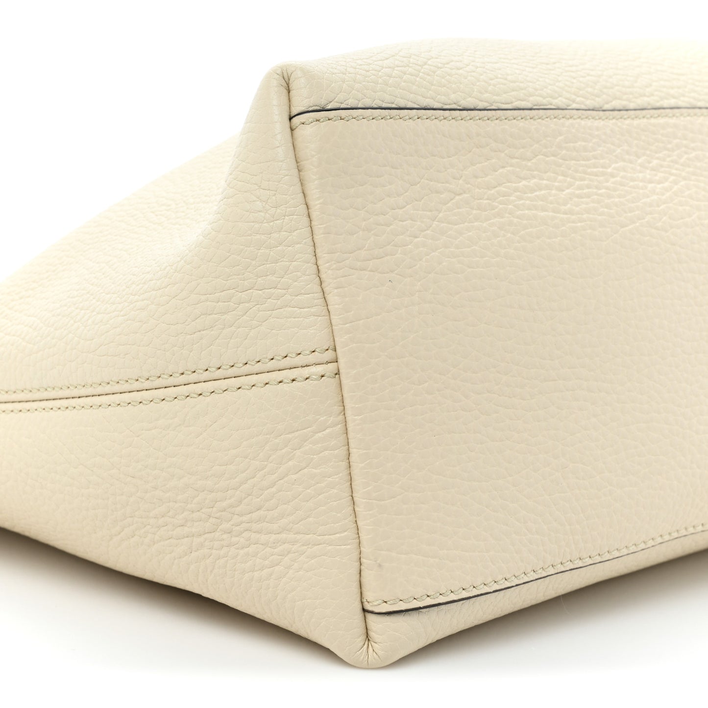 Cellarius Calfskin Medium Soho Chain Shoulder Bag Ivoire