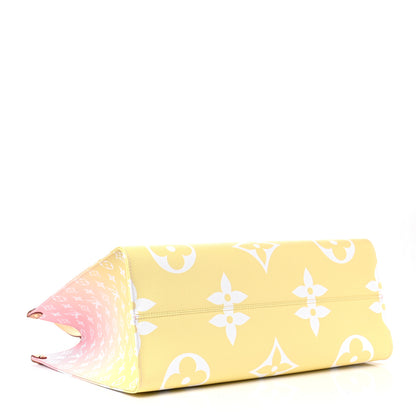 Louis Vuitton Monogram Giant By The Pool Onthego GM Light Pink 3 of 9