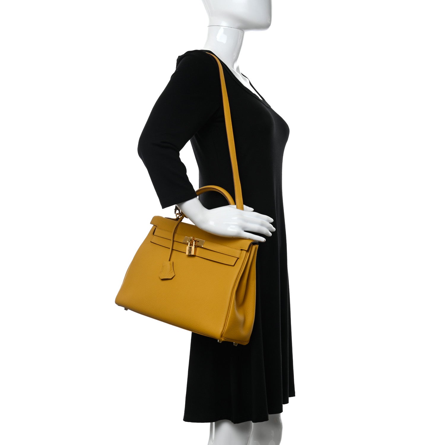 Hermes Togo Kelly Retourne 32 Jaune Ambre 2 of 12