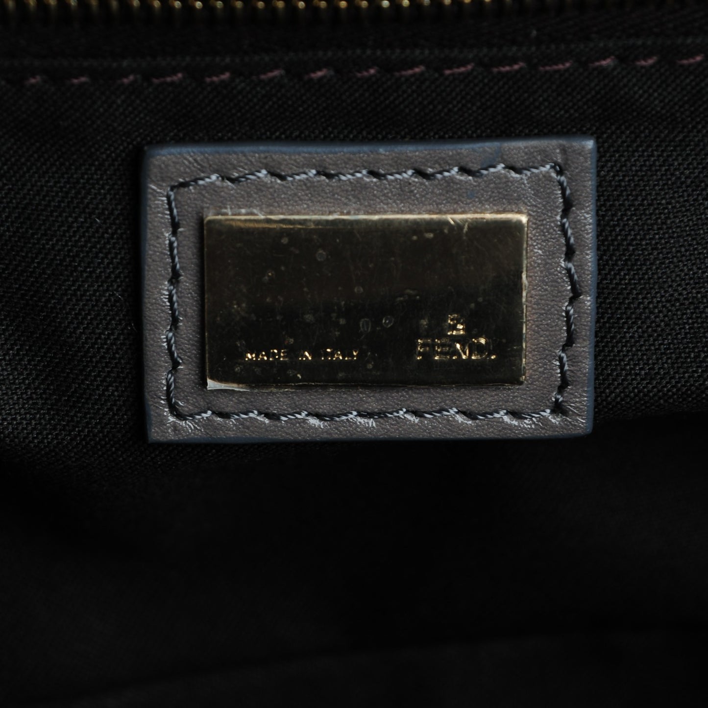 Vitello Acqua Maxi Baguette Bag Grigio Scuro