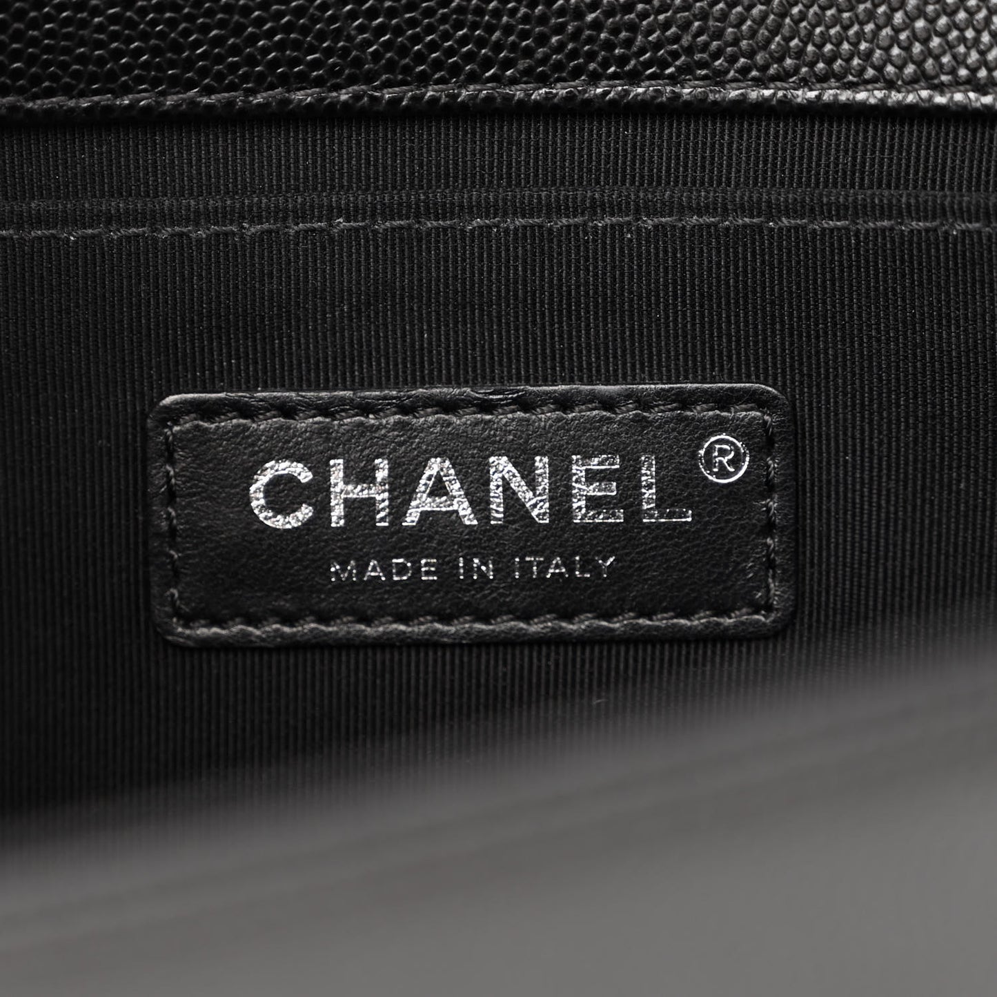 Caviar Quilted Medium Boy Flap Black