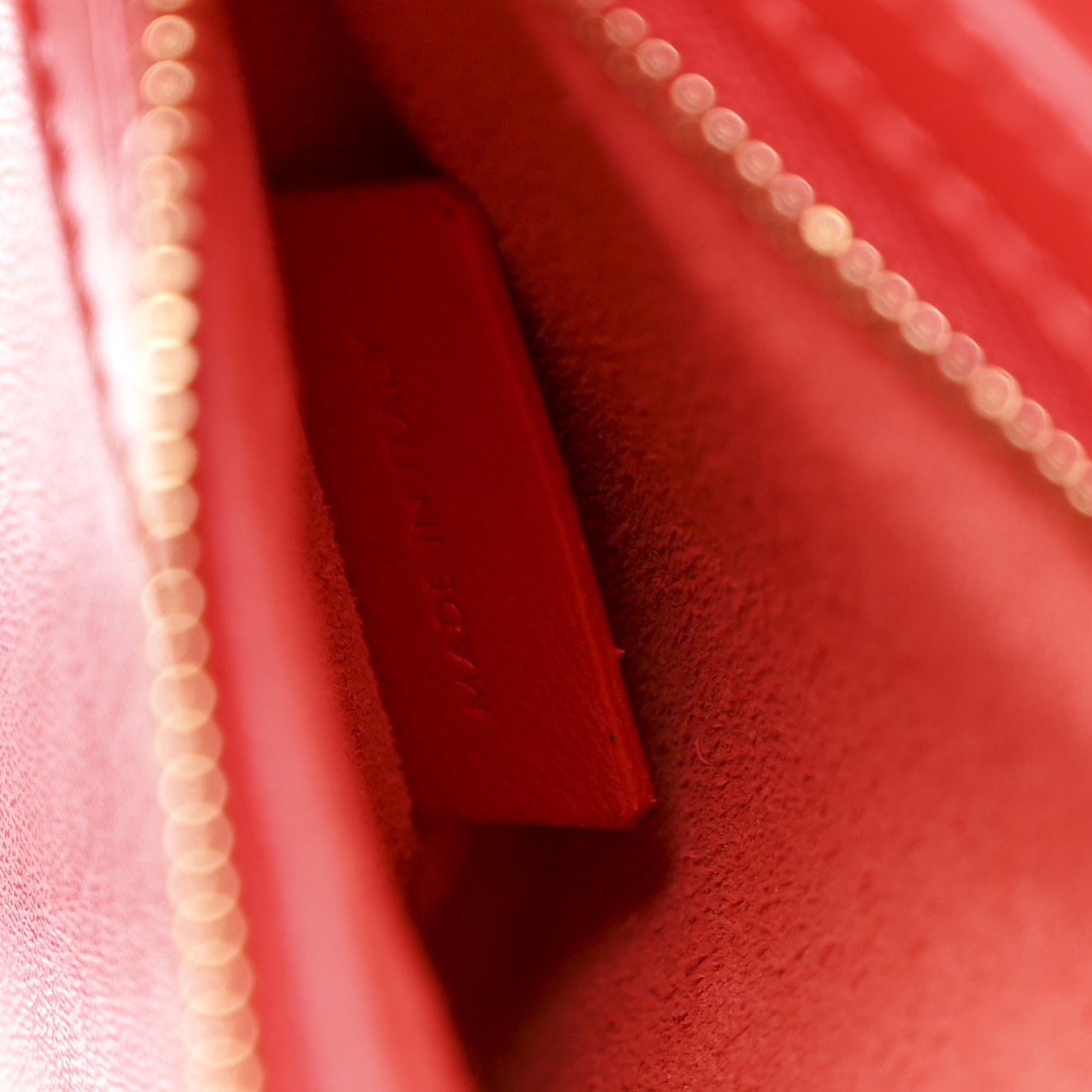 Glossy Calfskin Flat Luggage Shoulder Bag Ultra Red