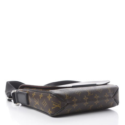 Louis Vuitton Monogram Macassar District PM 3 of 7