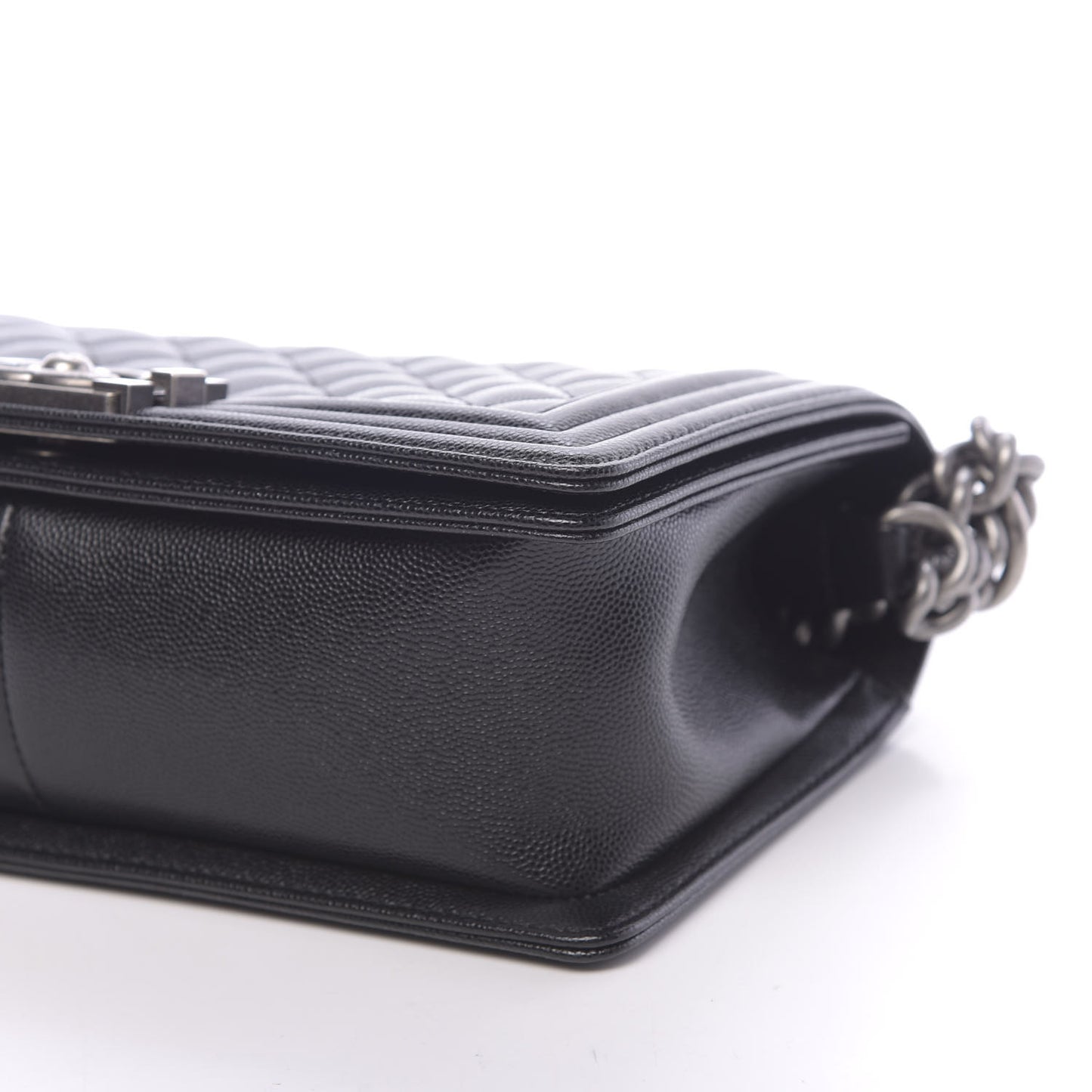 Caviar Quilted Medium Boy Flap Black