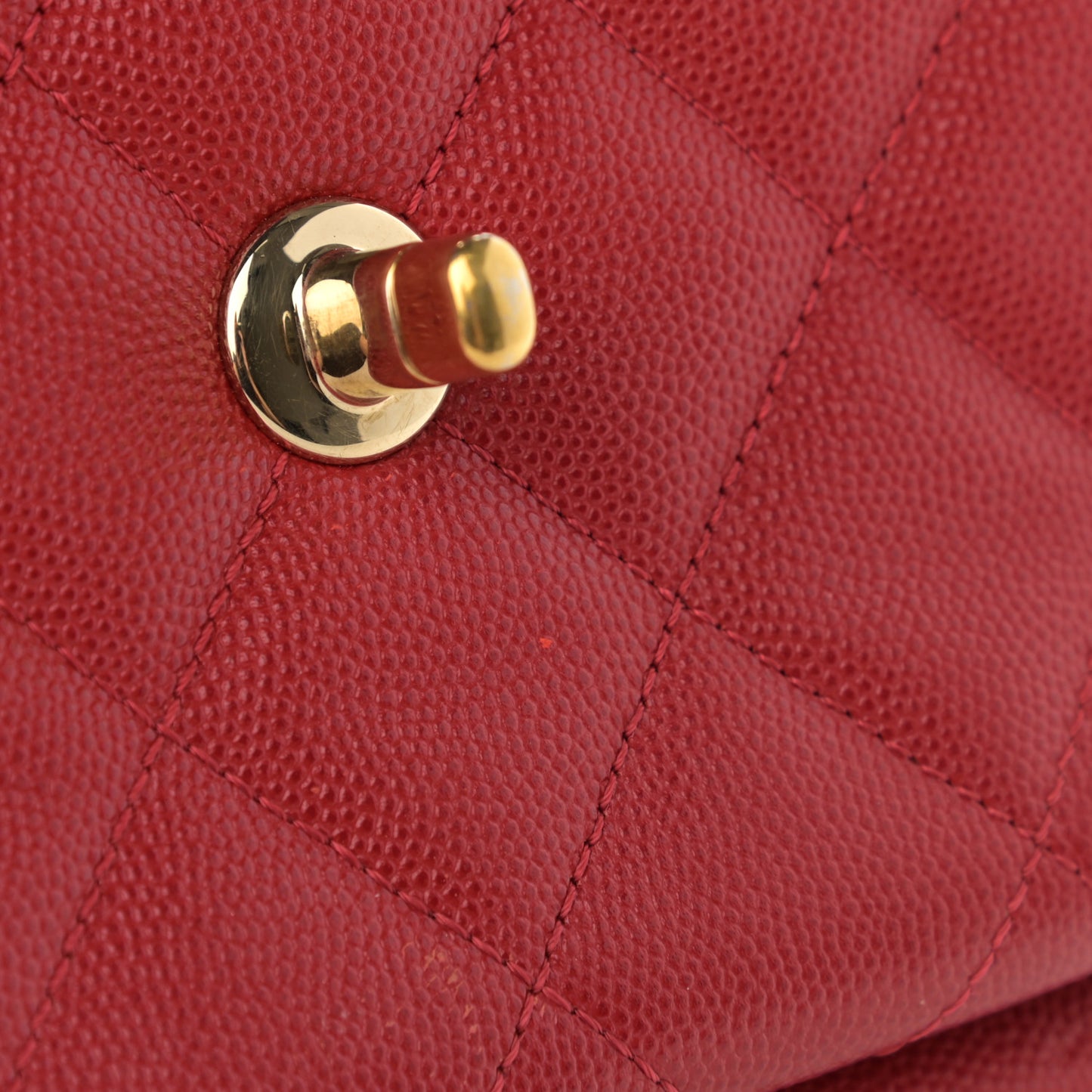 Caviar Quilted Small Business Affinity Flap Red