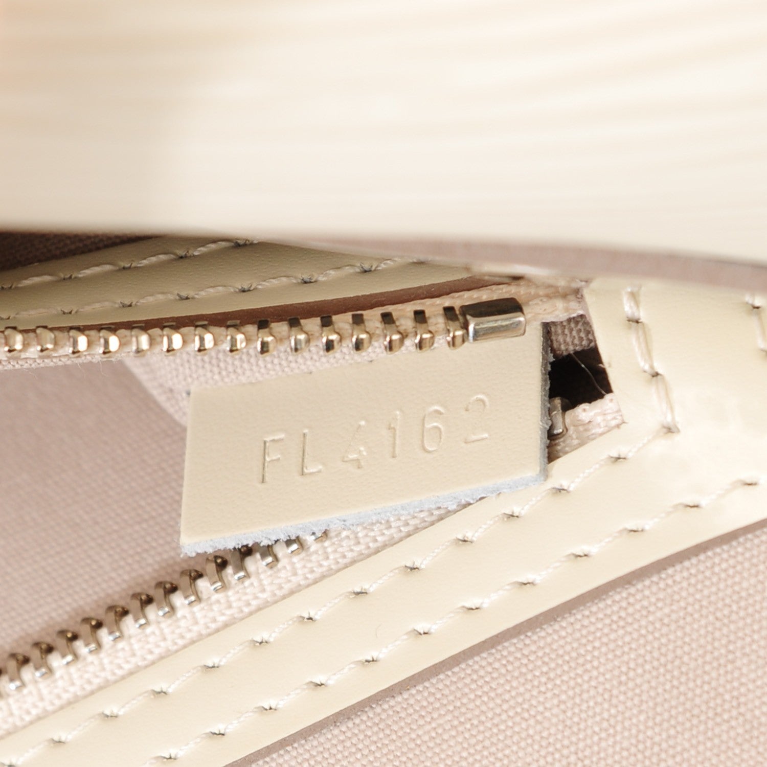 Louis Vuitton Epi Brea MM Ivory 8 of 8