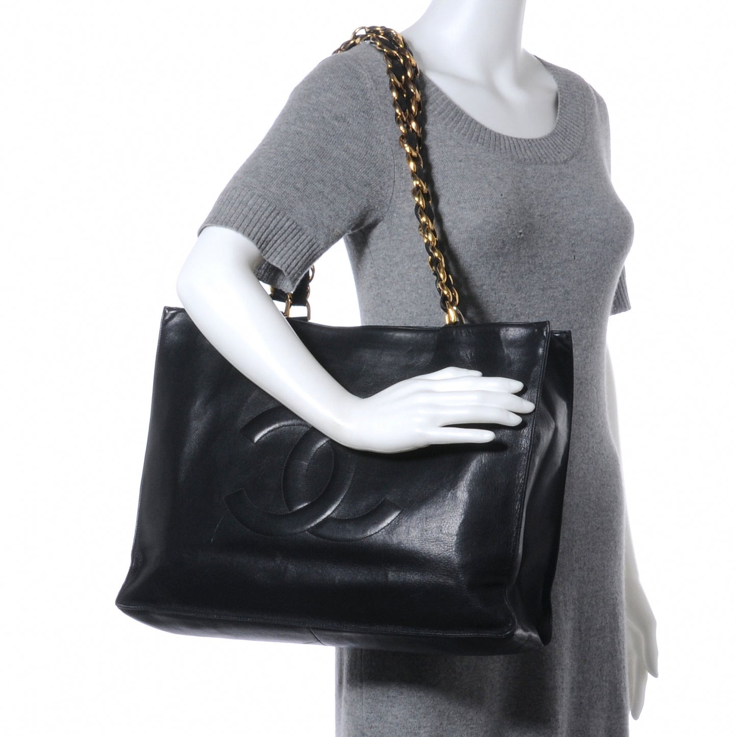 Lambskin Jumbo Shoulder Bag Black