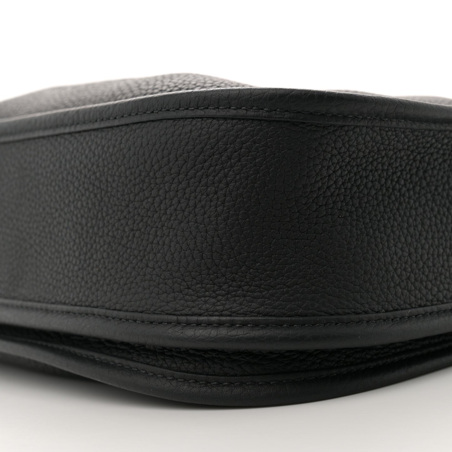 Taurillon Clemence Evelyne III PM Black