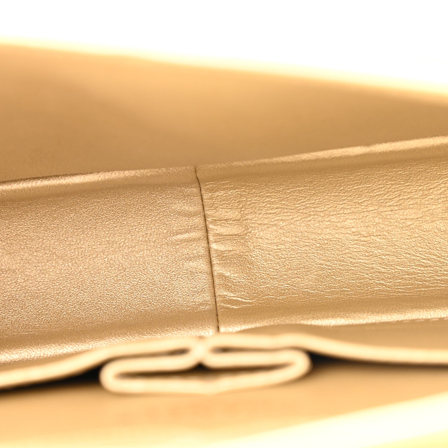 Chanel Metallic Aged Calfskin Quilted 2.55 Reissue 226 Flap Pale Gold 5 of 14