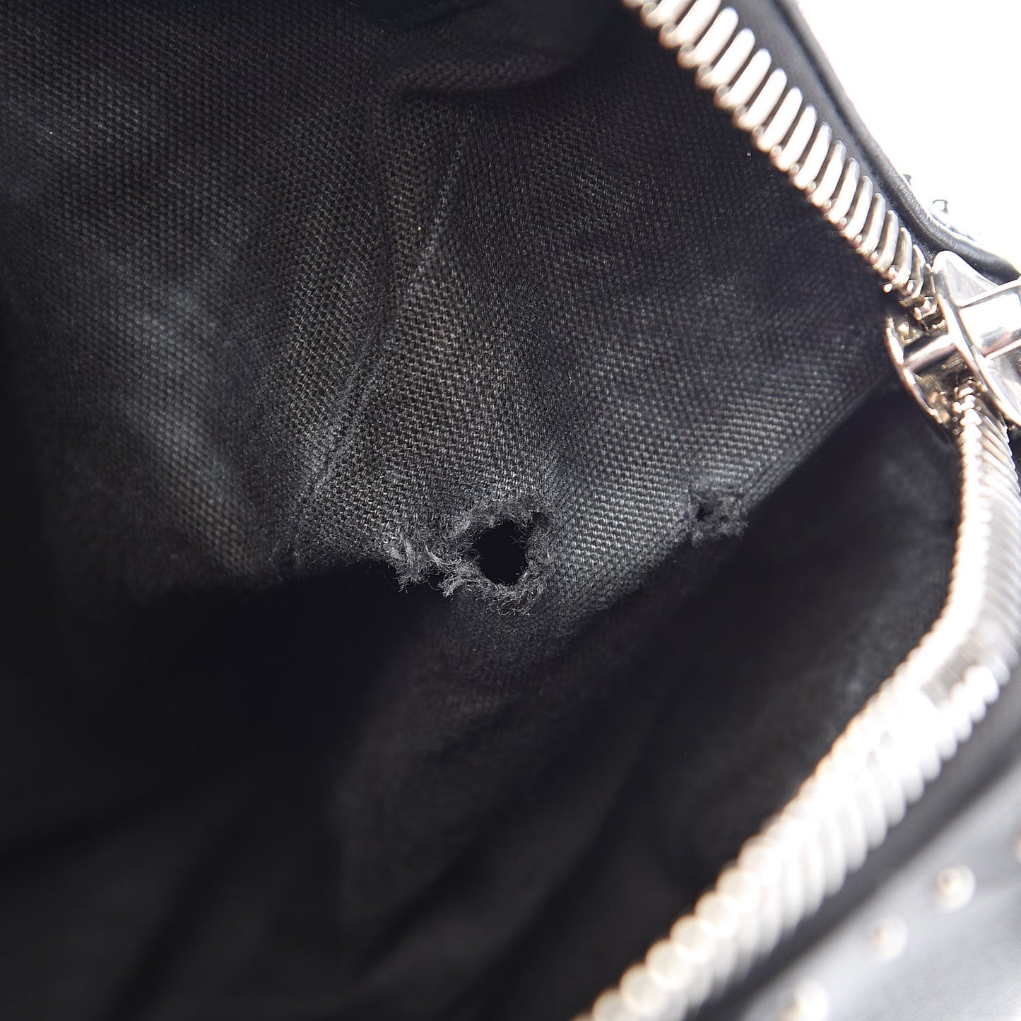 Calfskin Medium Studded Antigona Black