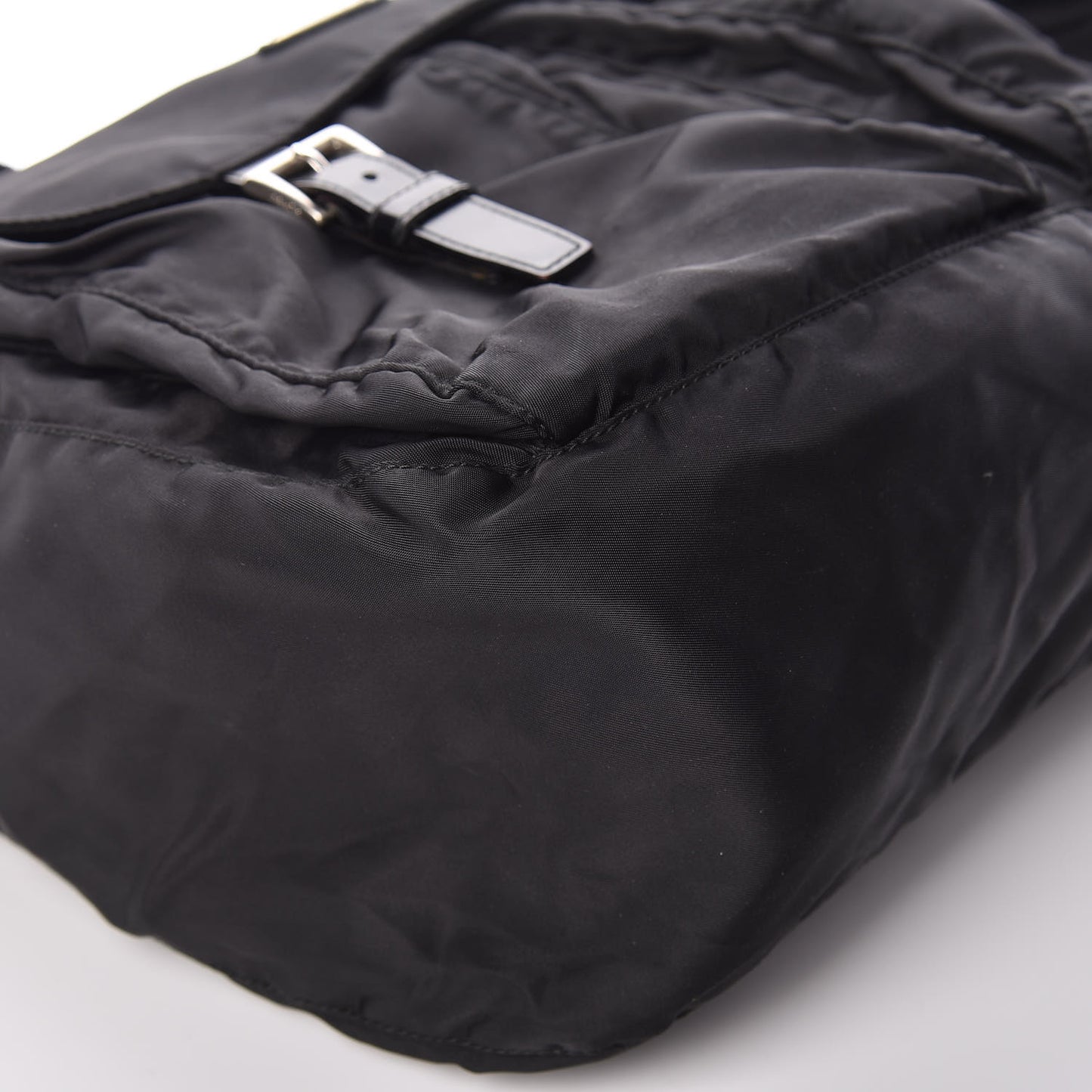 Nylon Vela Messenger Bag Black