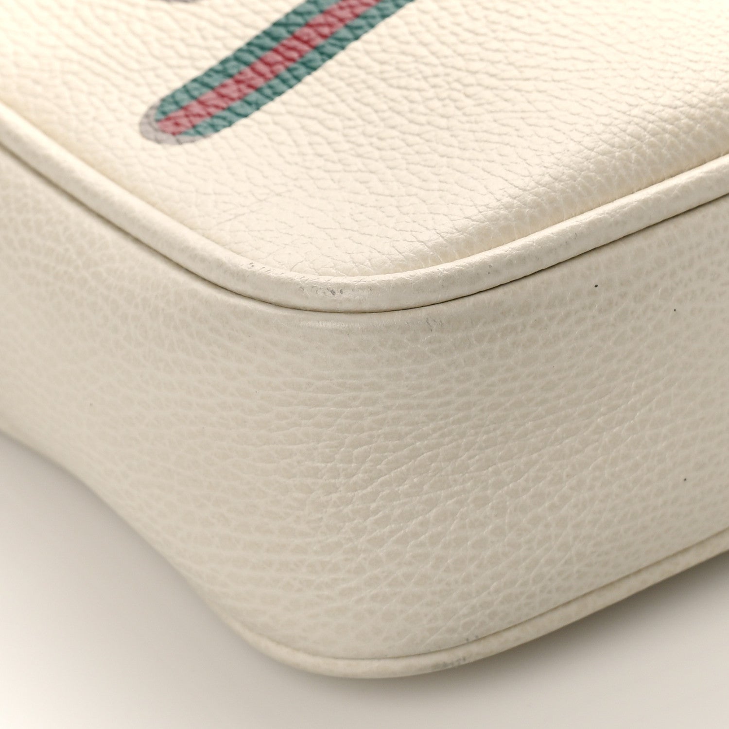 Gucci Grained Calfskin Logo Messenger Bag White 8 of 9