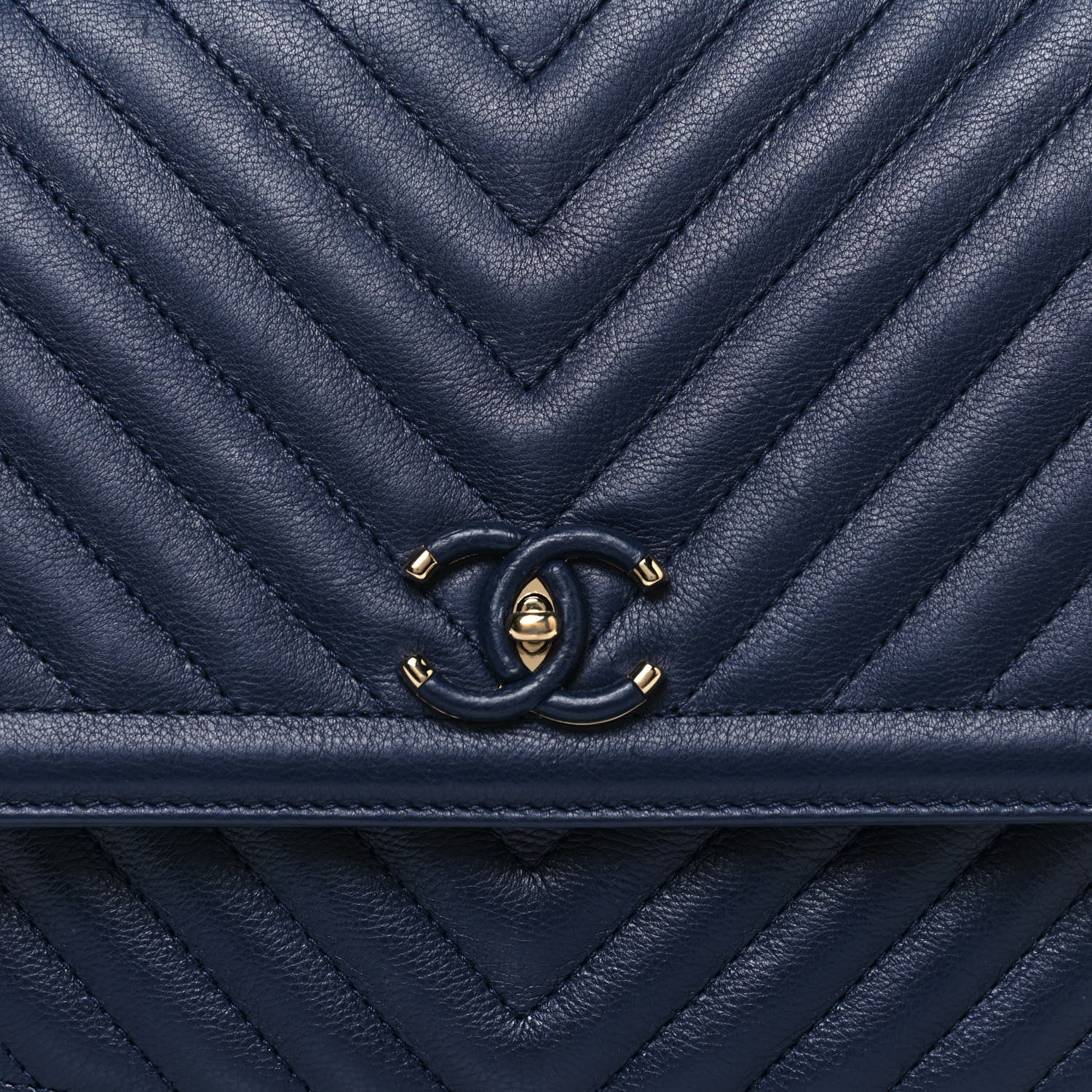 Chanel Calfskin Chevron Quilted Messenger Flap Navy 8 of 20