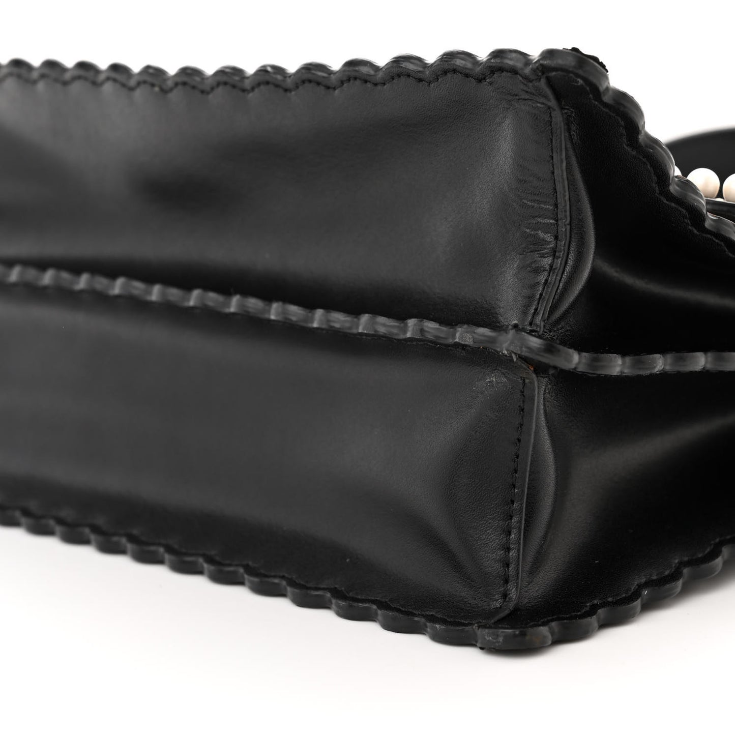 Vitello Liberty Pearl Bi-Color Flowers and Bows Scalloped Studded Kan I Shoulder Bag Black Camelia