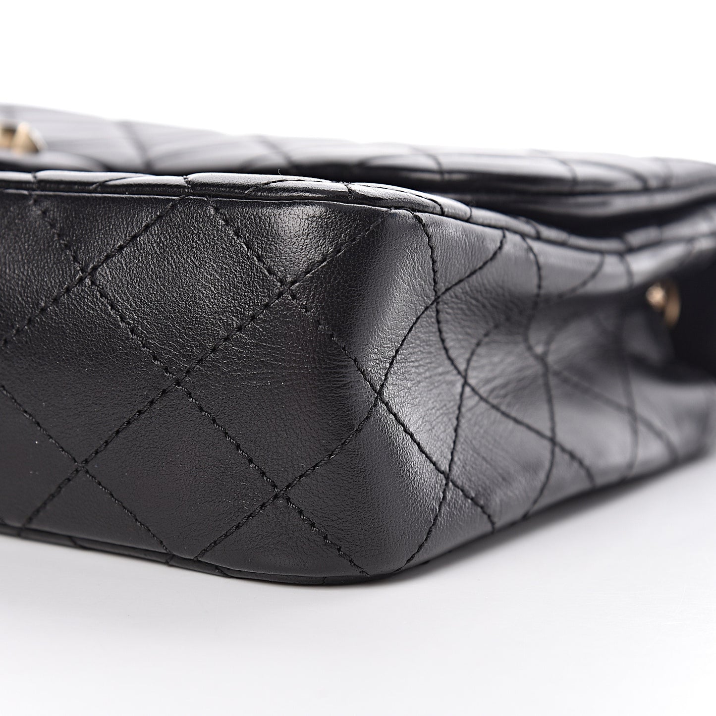 Lambskin Quilted Medium Westminster Pearl Flap Black