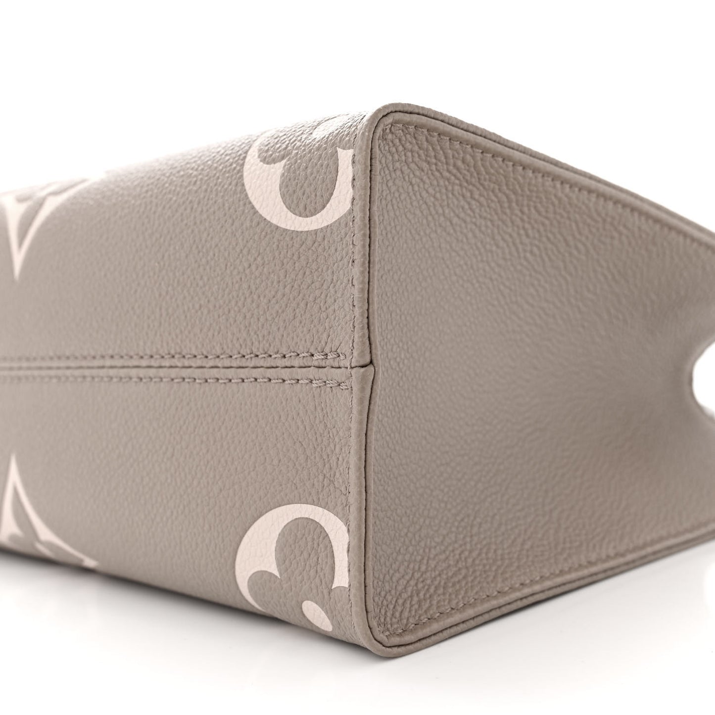 LOUIS VUITTON Empreinte Monogram Giant Onthego PM Tourterelle Creme