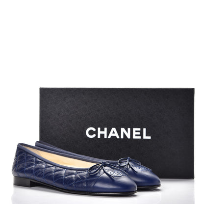 Chanel Aged Calfskin Quilted Cap Toe Ballerina Flats 39.5 Navy 9 of 9