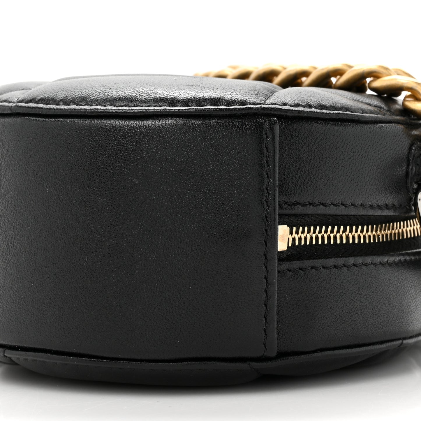 Lambskin Quilted Chanel 19 Round Clutch With Chain Black