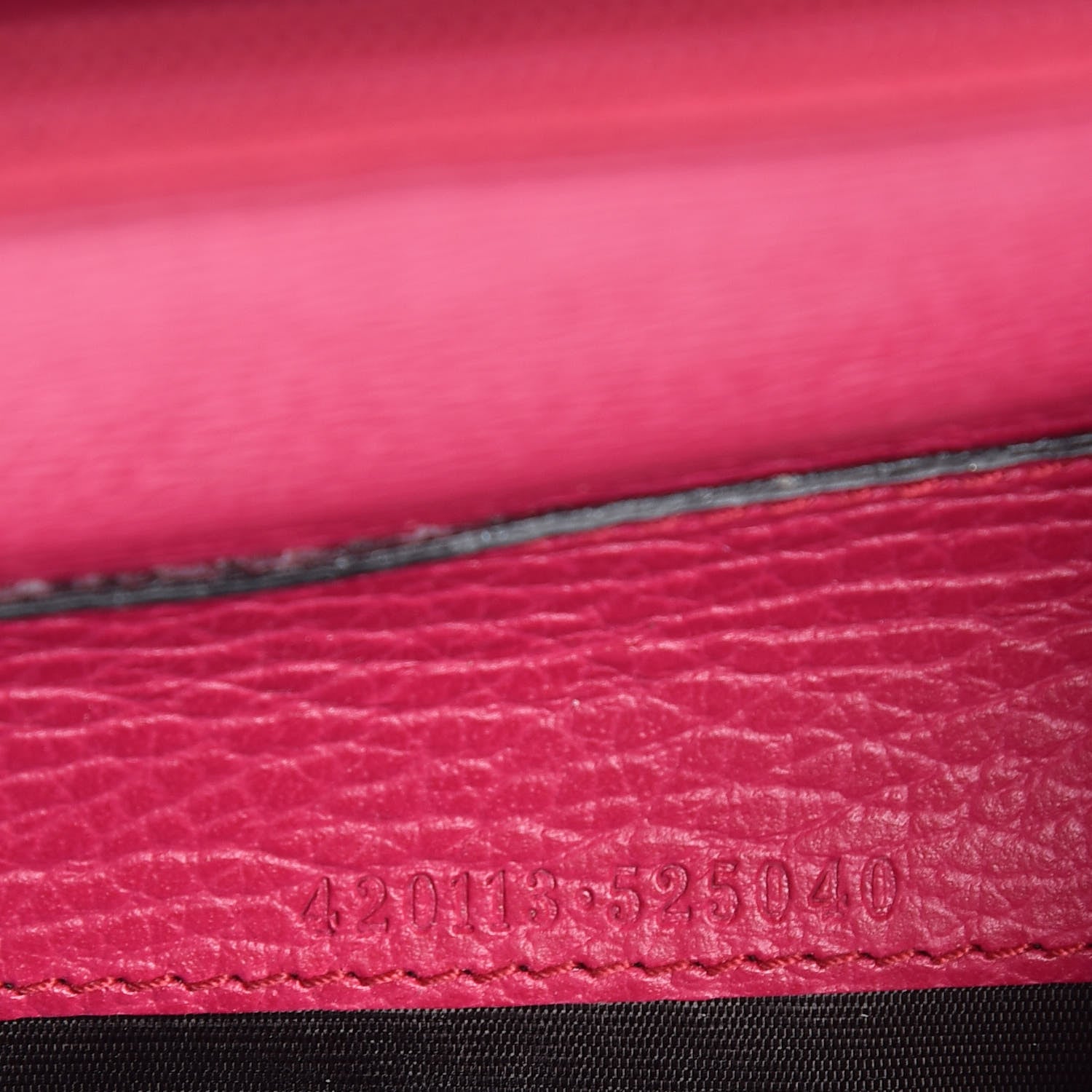 Gucci Pebbled Calfskin Zip Around Wallet Pink 7 of 7