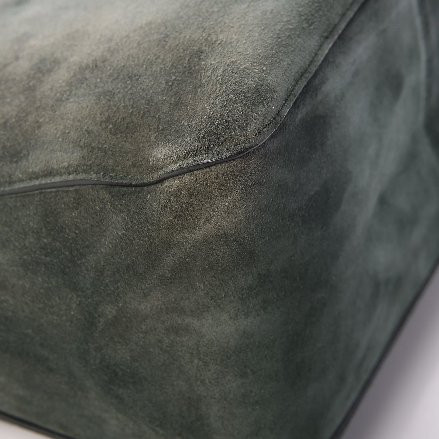 Suede Medium Gourmette Emerald