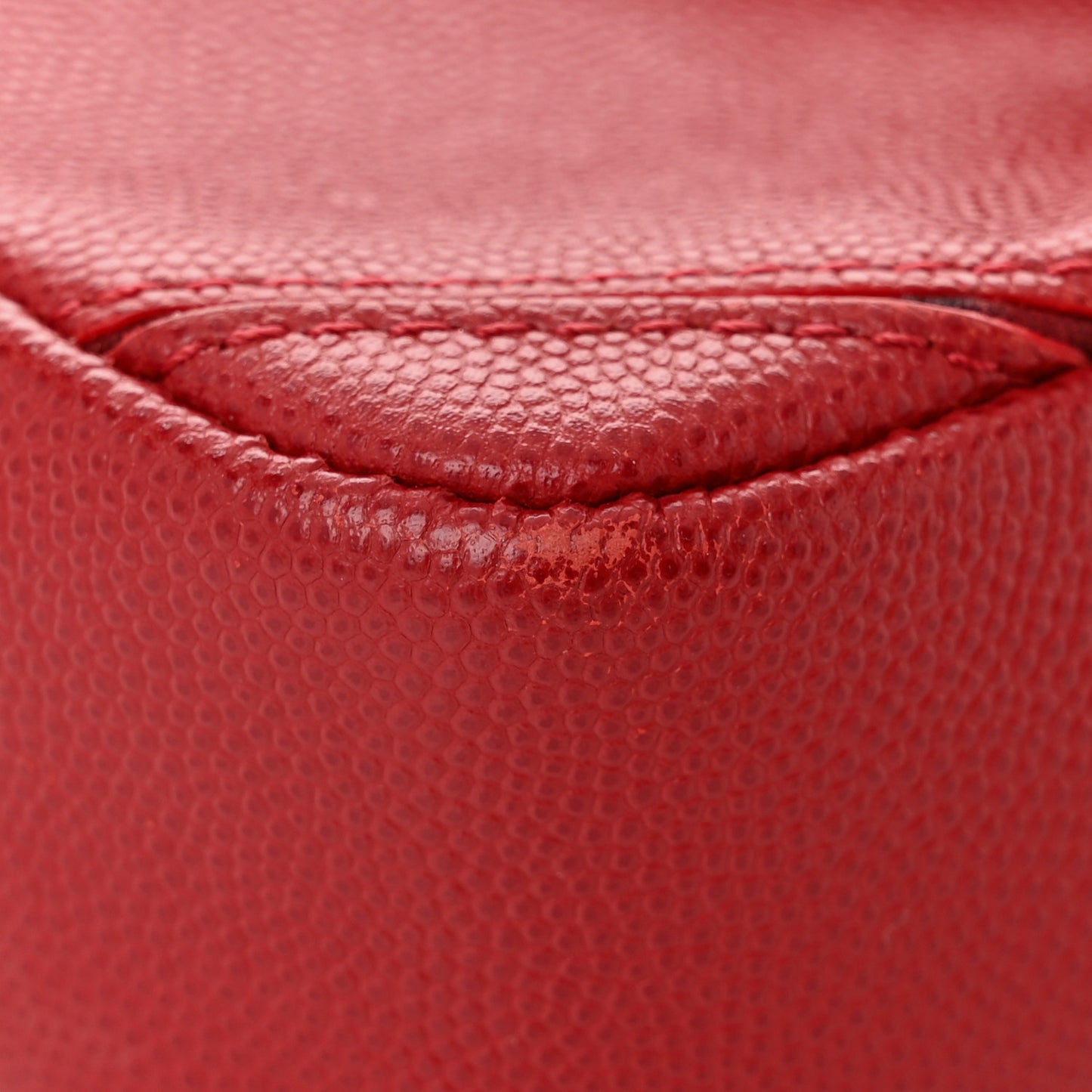 Caviar Macro Chevron Small Single Flap Red