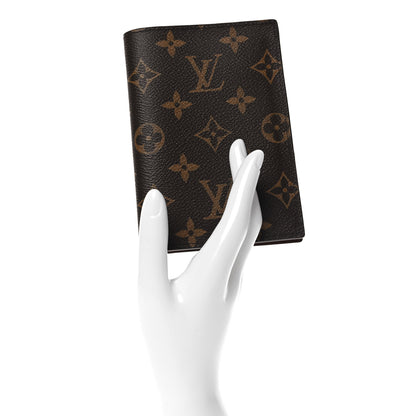 Louis Vuitton Monogram Passport Cover 2 of 6