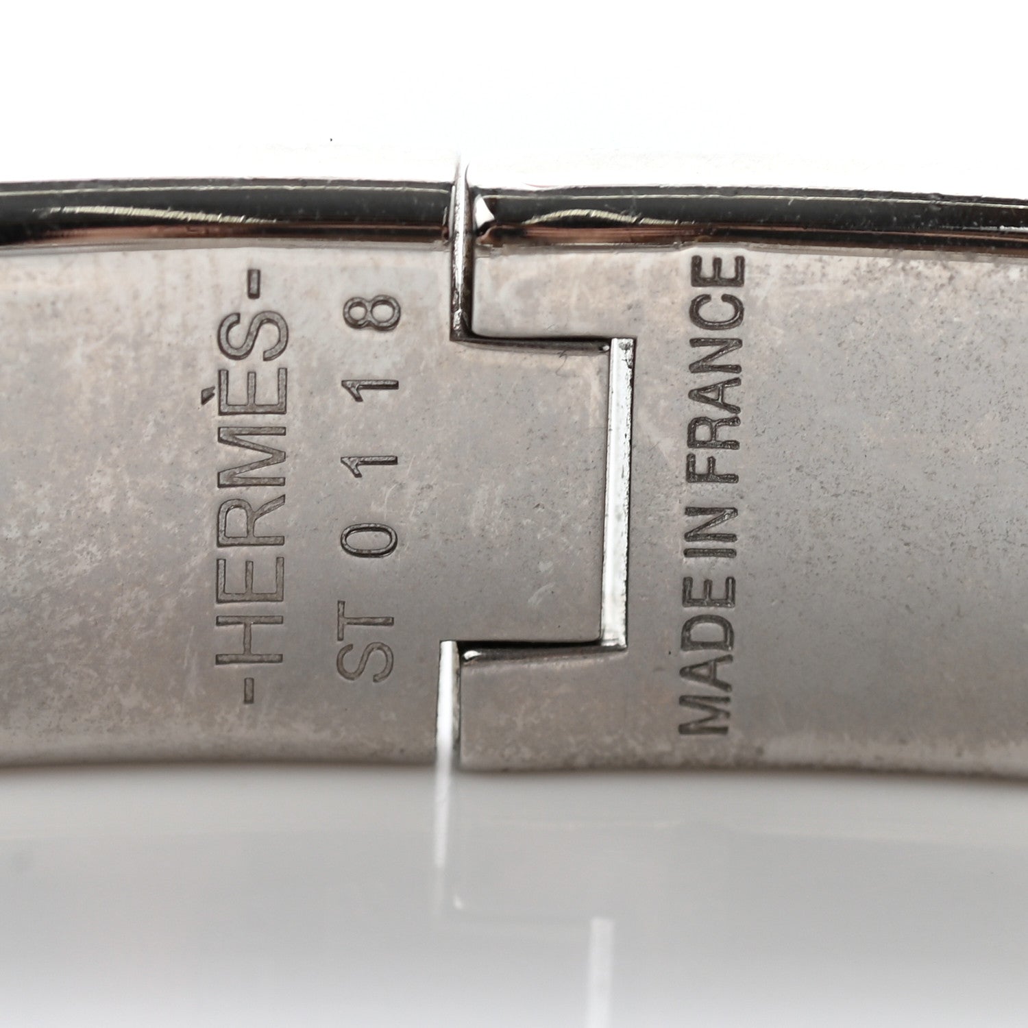 Hermes Narrow Enamel Clic Clac H Bracelet PM Beige Nacre 5 of 5