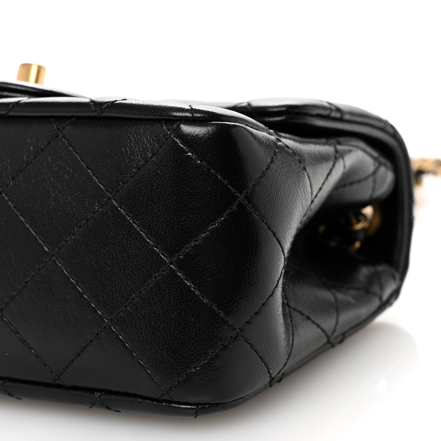Lambskin Quilted Mini Pearl Crush Flap Black