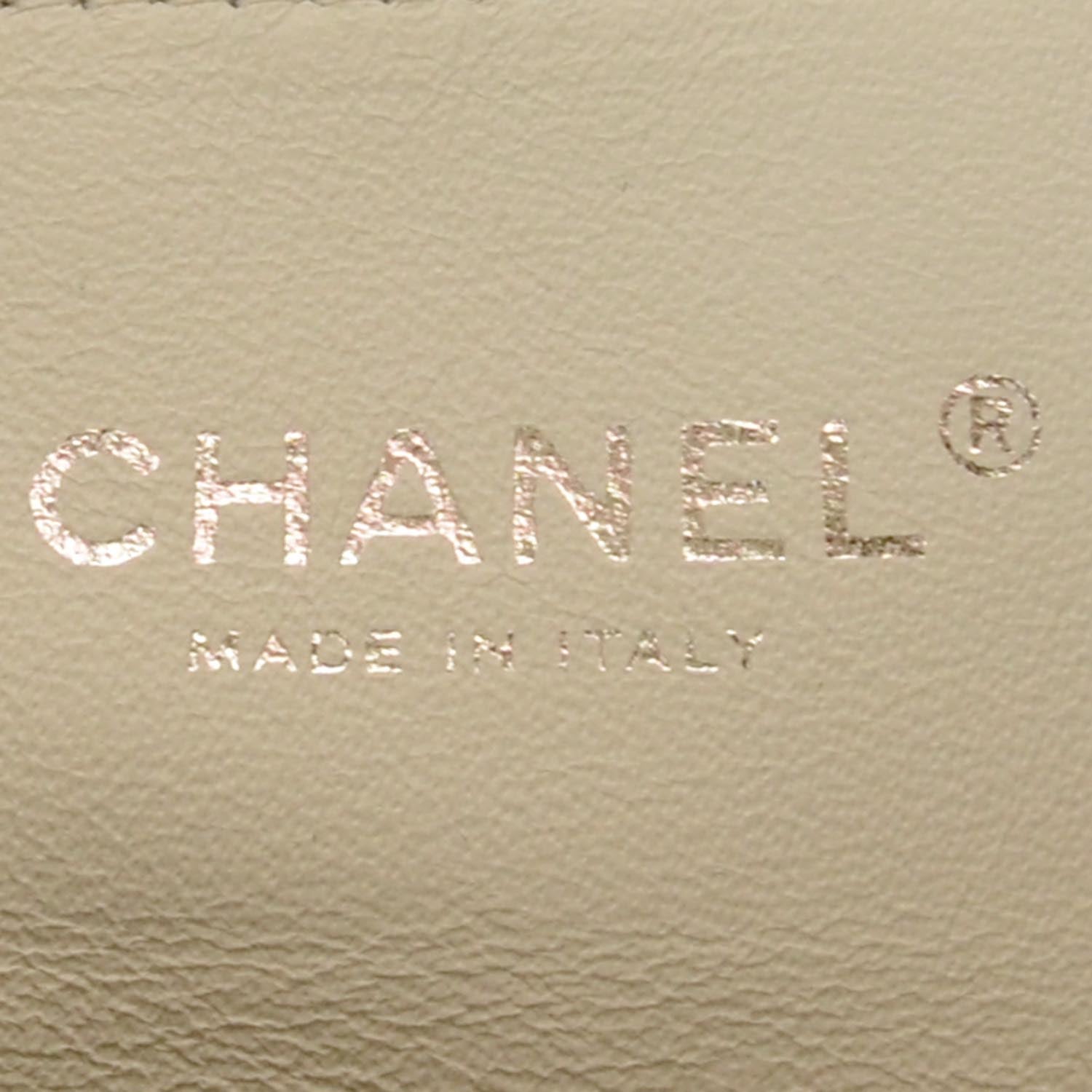 Chanel Caviar Luxe Ligne Modern Chain XL Tote White 5 of 8