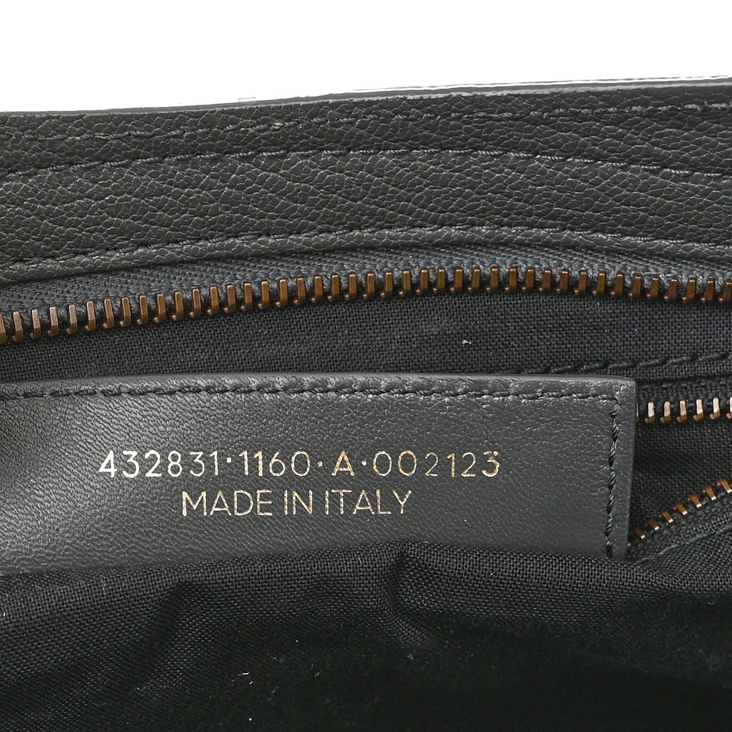 Chevre Classic Hardware Metallic Edge S City Gris Fossile