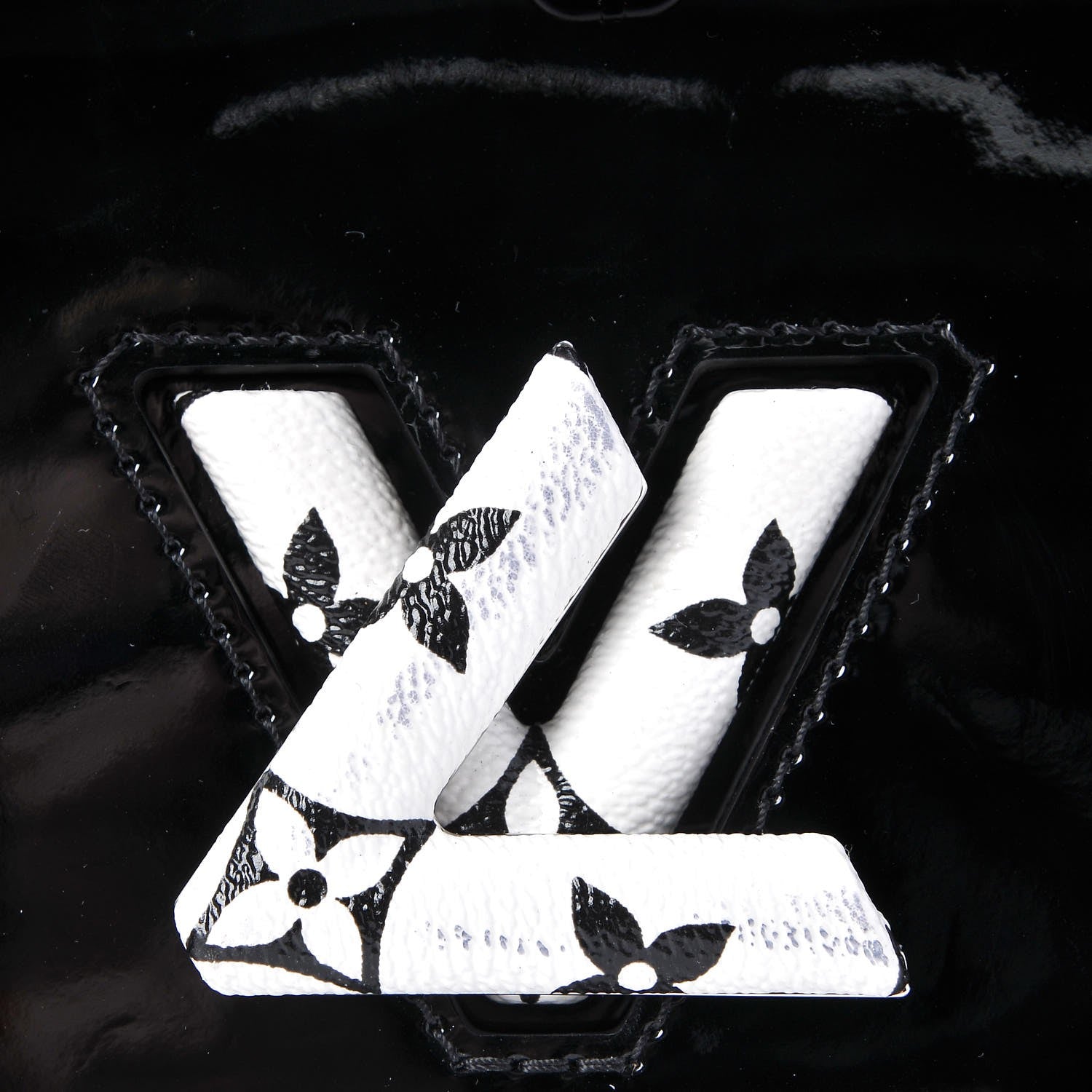 Louis Vuitton Patent Monogram Twist Shoulder Bag PM Black 8 of 9