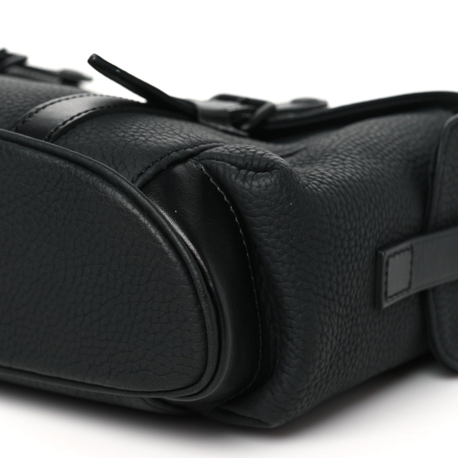 Louis Vuitton Taurillon Christopher Messenger Black 8 of 8