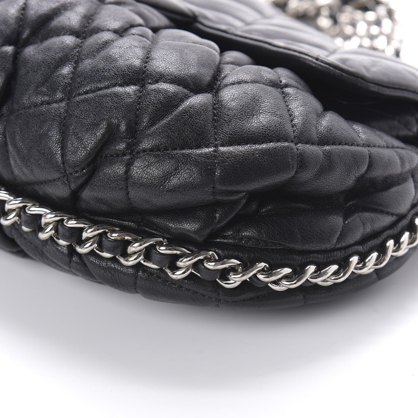 Washed Lambskin Quilted Medium Chain Around Messenger Black