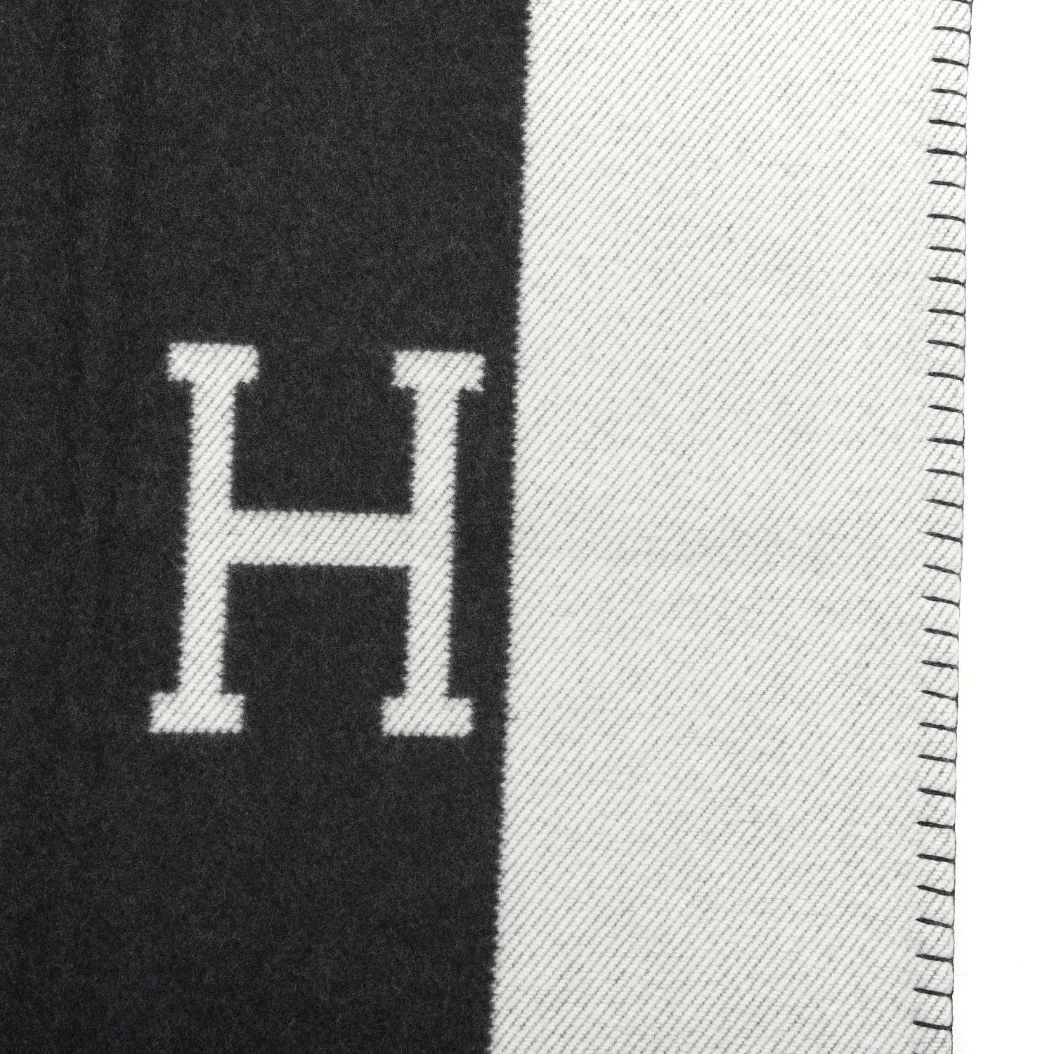 Hermes Wool Cashmere Avalon Blanket Ecru Gris Fonce 2 of 3